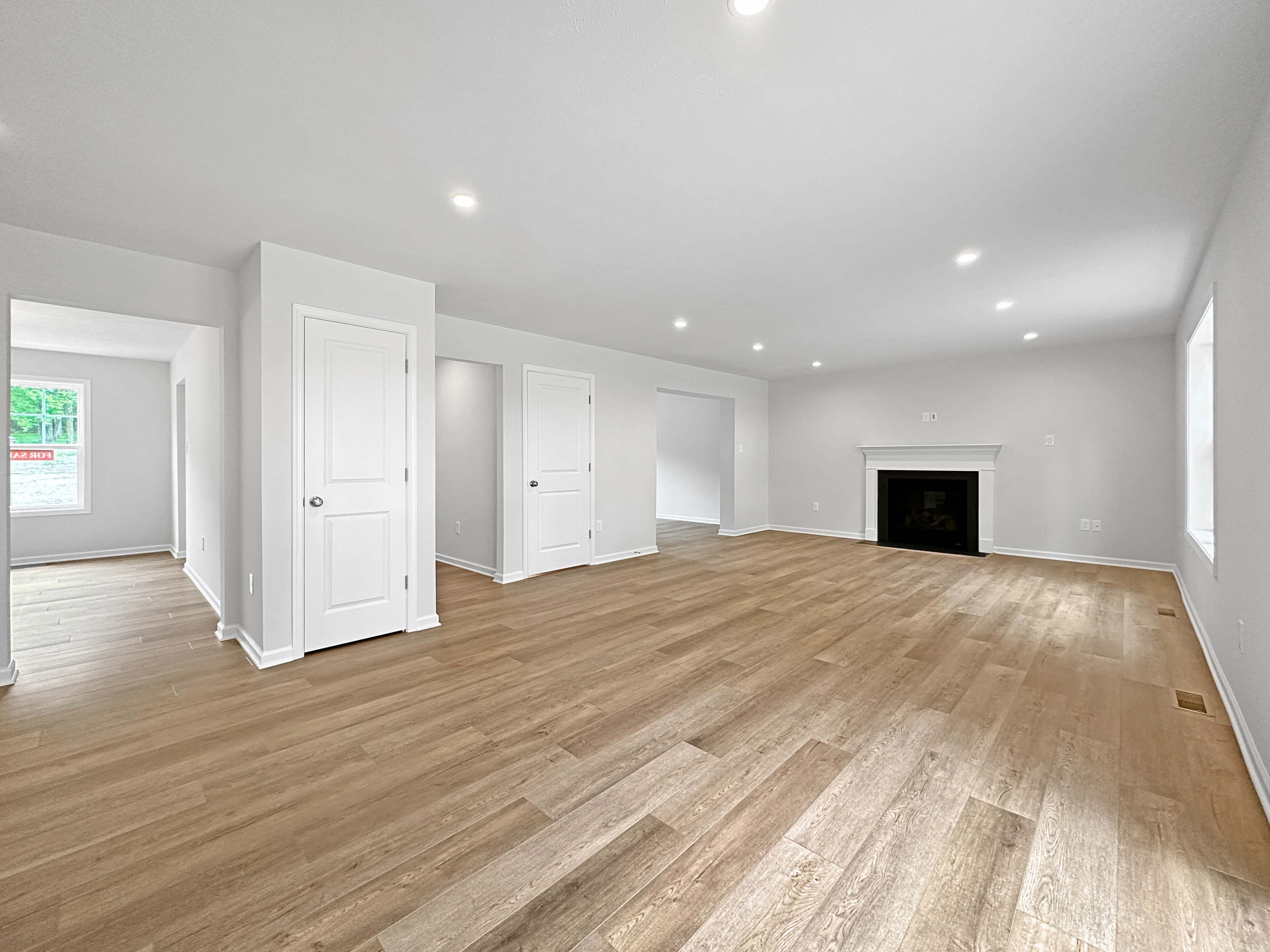 Hawthorne-B-Family-Room-5