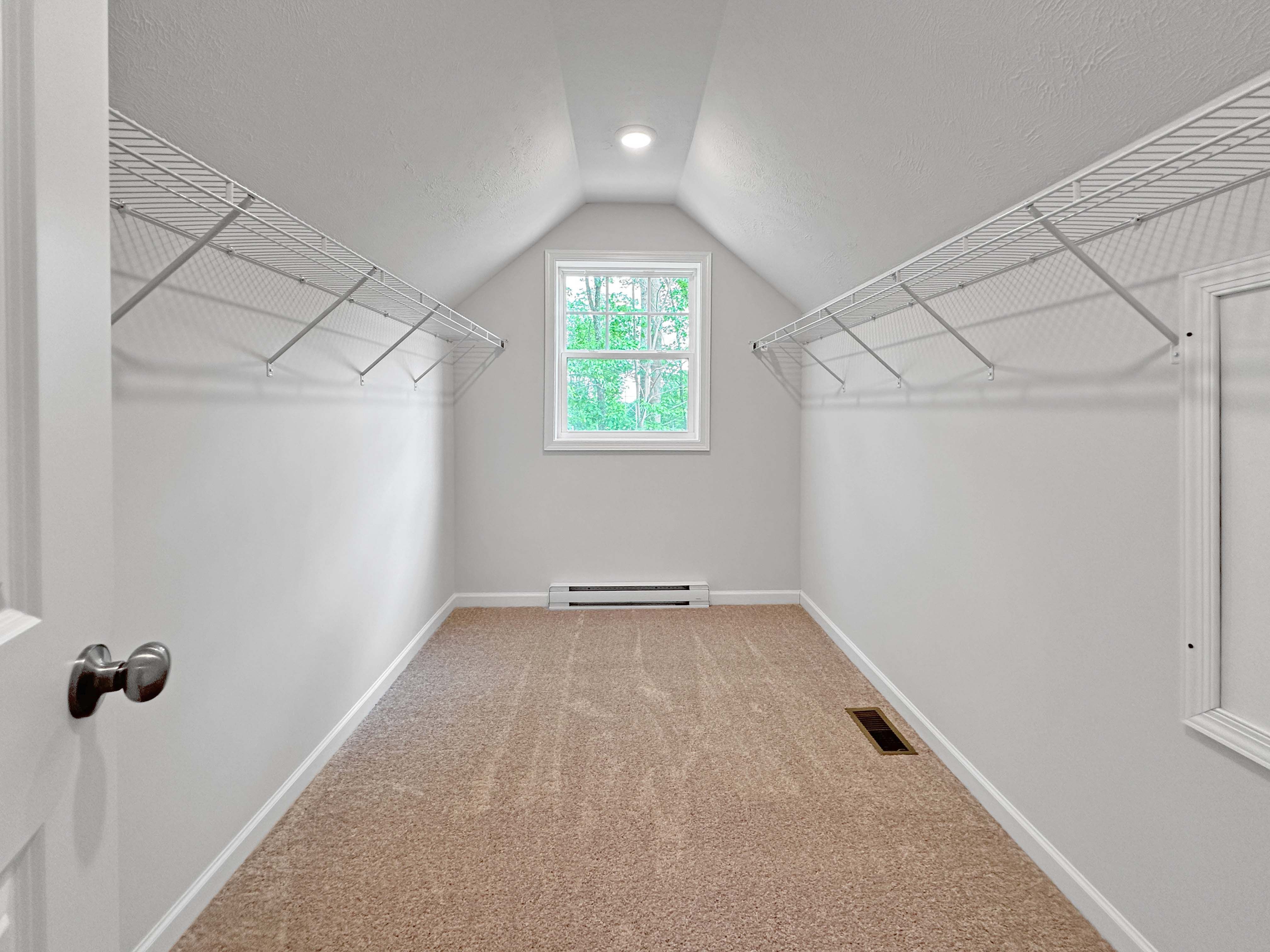 Hawthorne-B-Owners-Bedroom-Closet