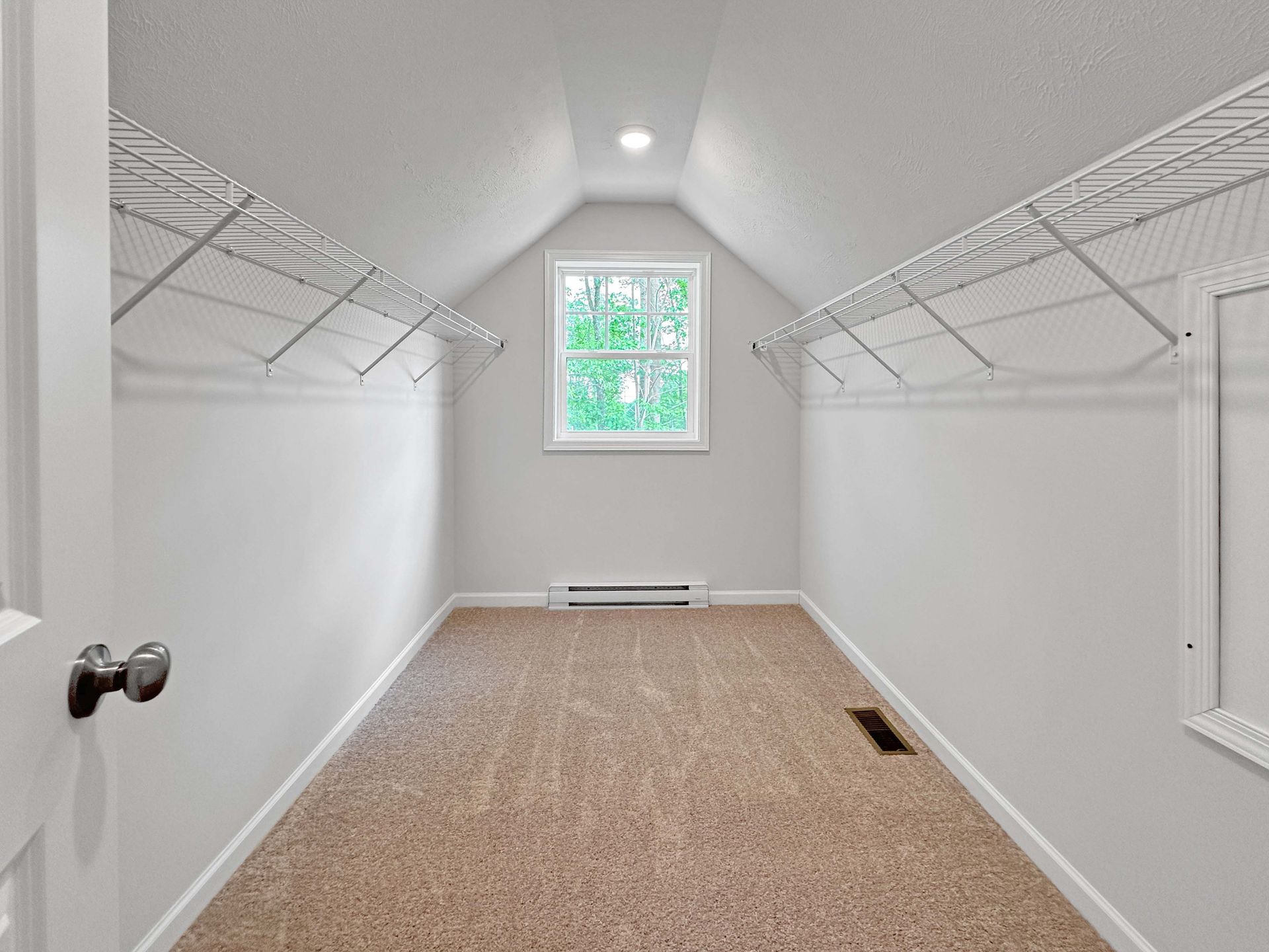 Hawthorne-B-Owners-Bedroom-Closet