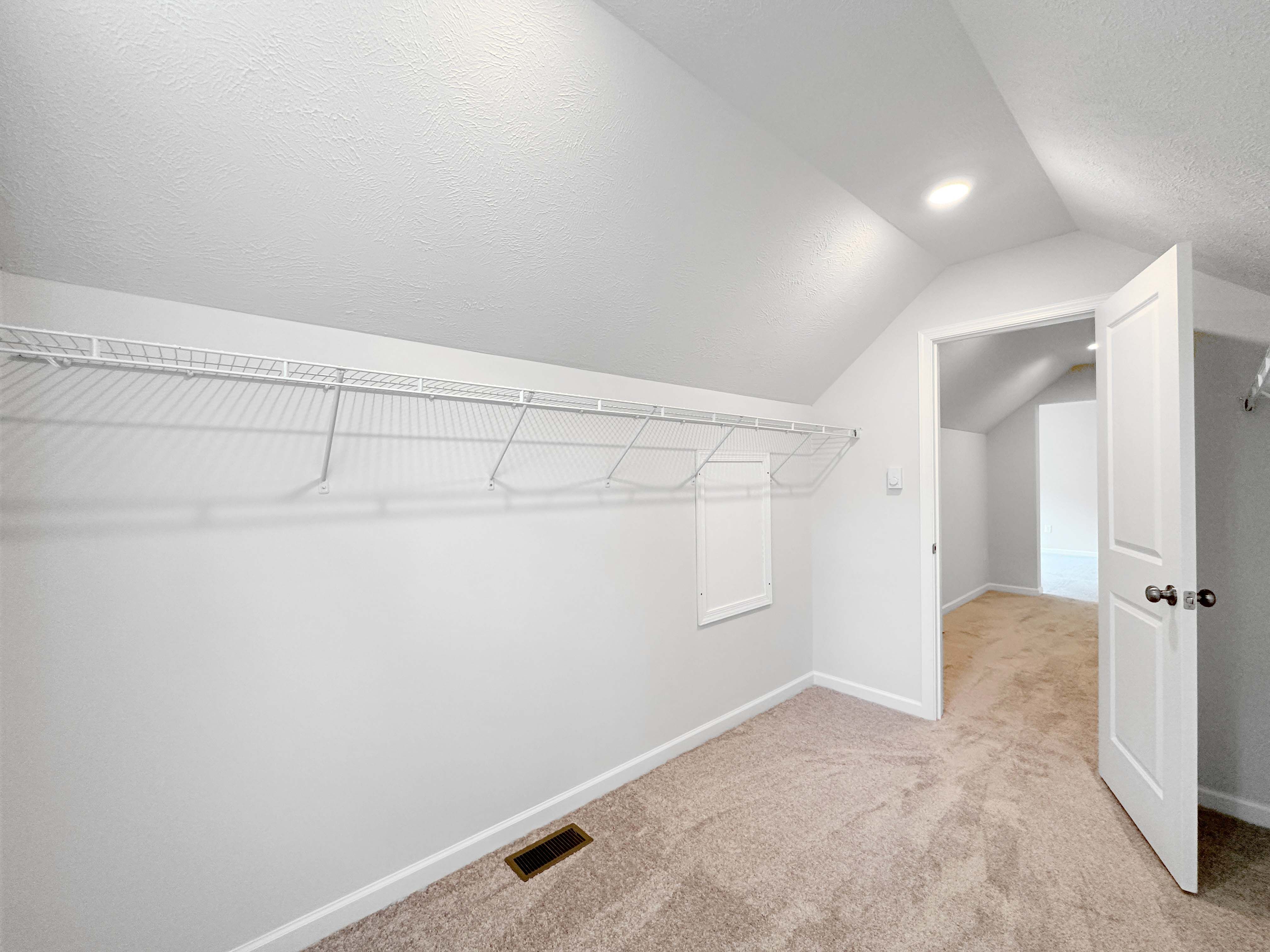 Hawthorne-B-Owners-Bedroom-Closet-2