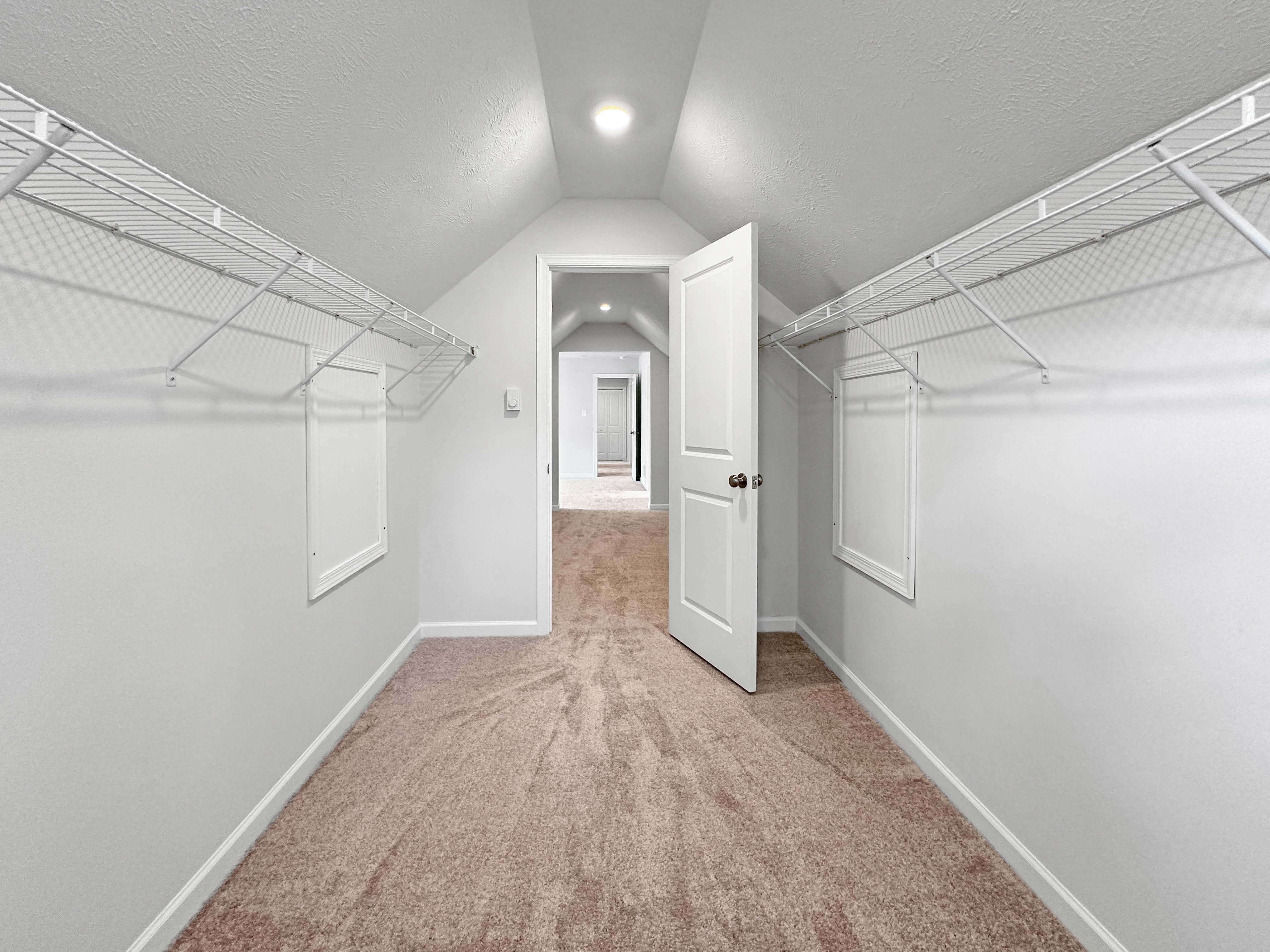 Hawthorne-B-Owners-Bedroom-Closet-3