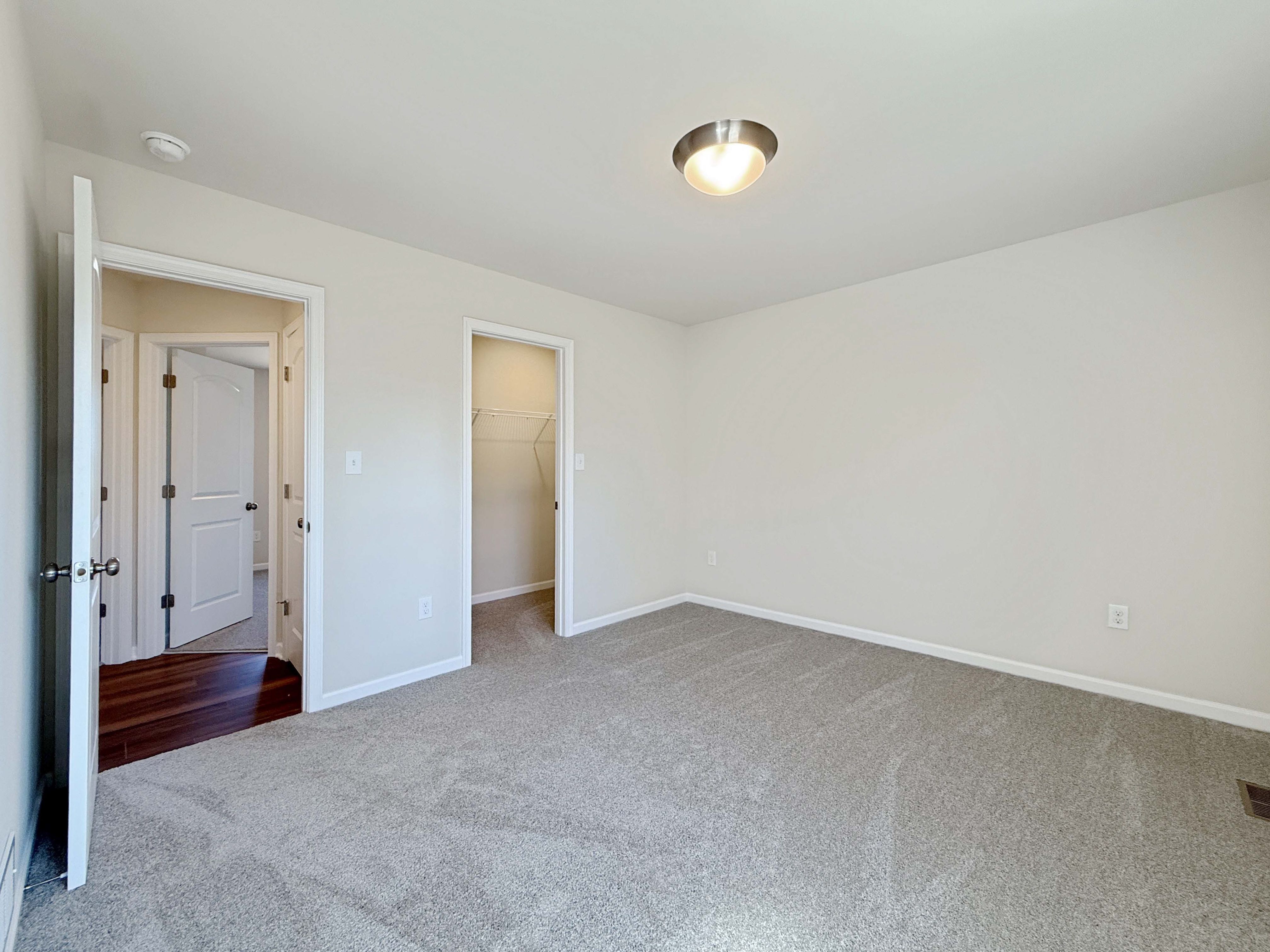 Norwood-CF127-Owners-Bedroom-2