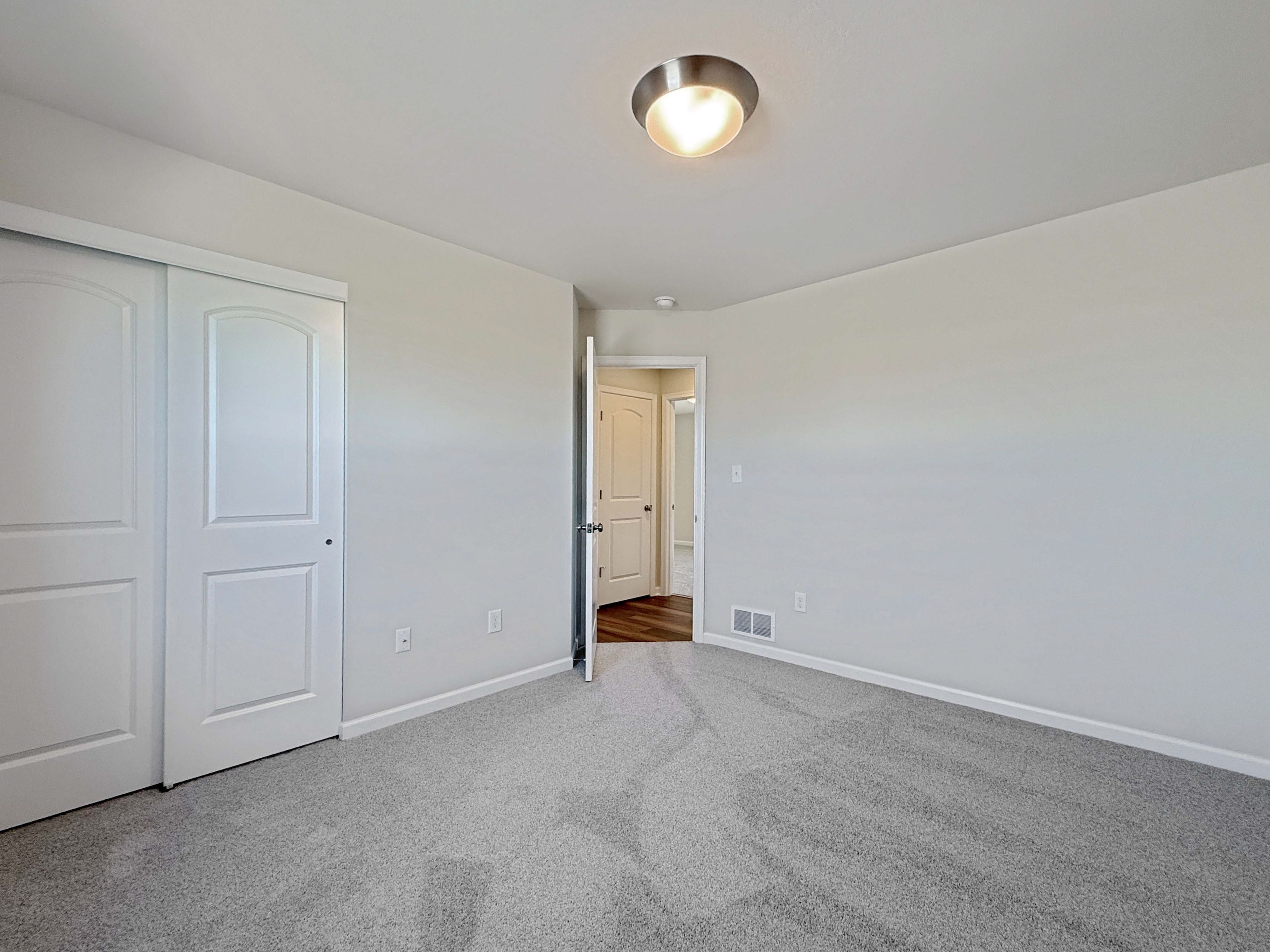 Norwood-CF127-Bedroom-3-1