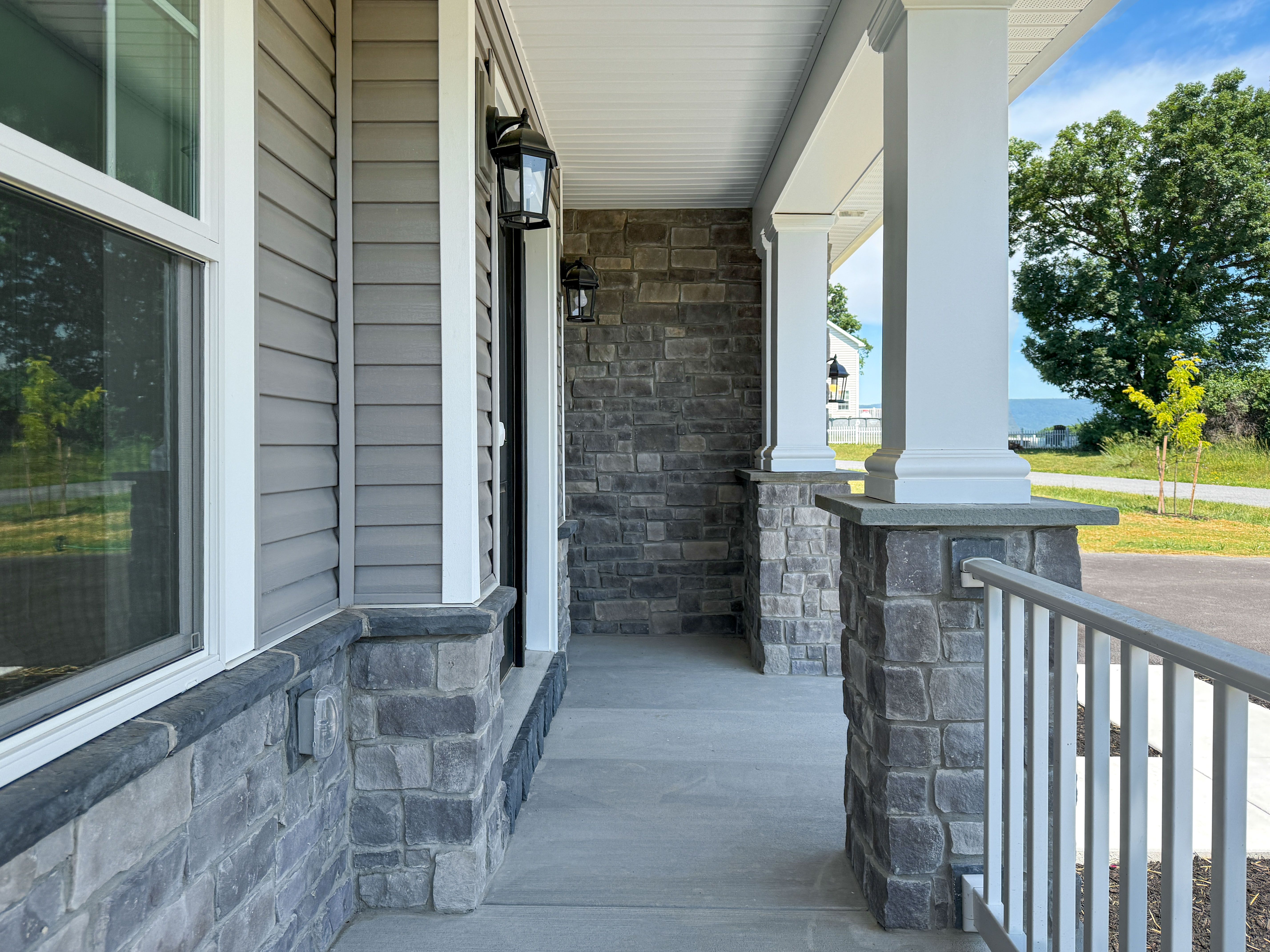 Greenwood-C-CM32-Porch-2