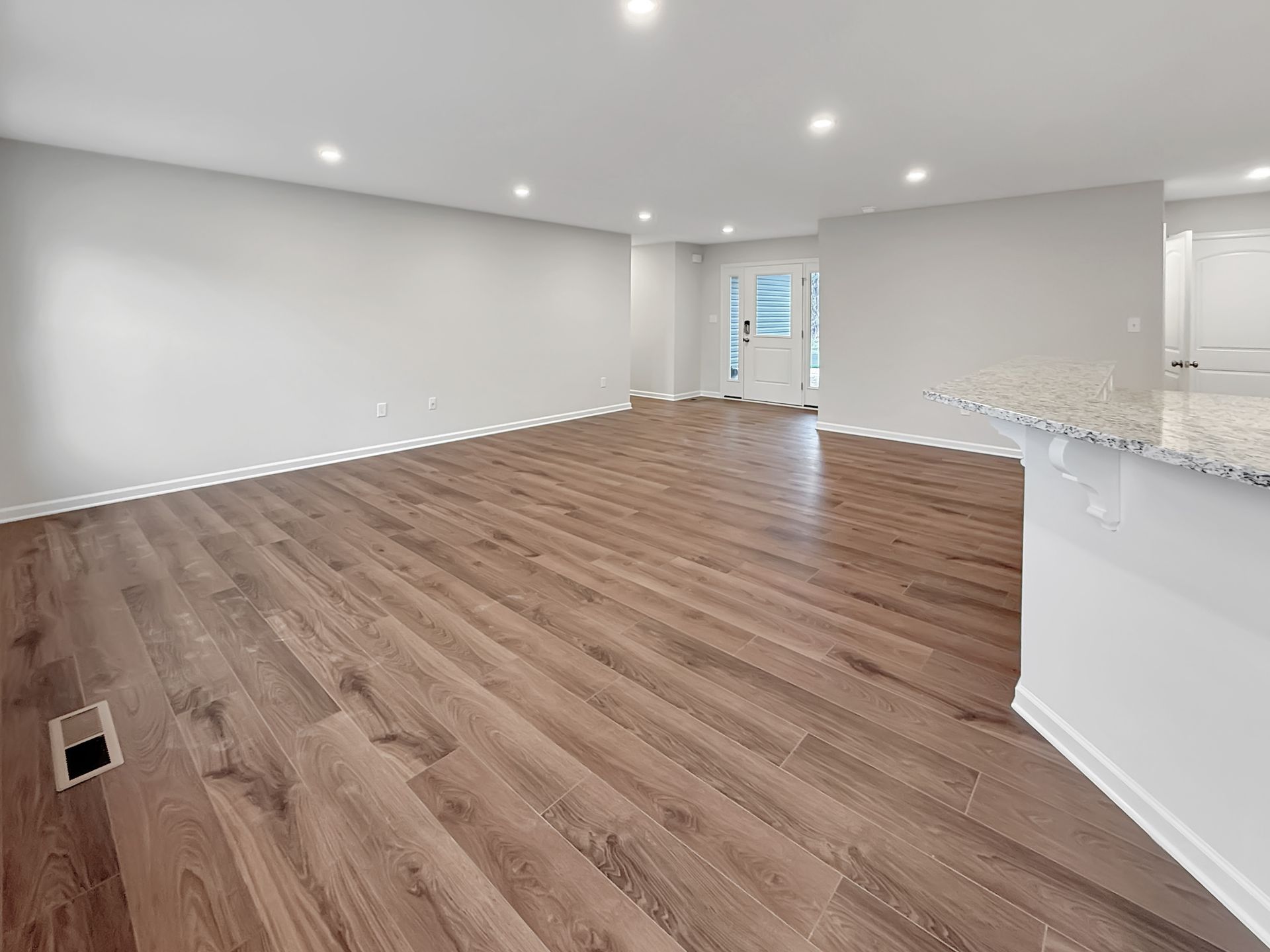 Hampton-B-FP15-Great-Room-1
