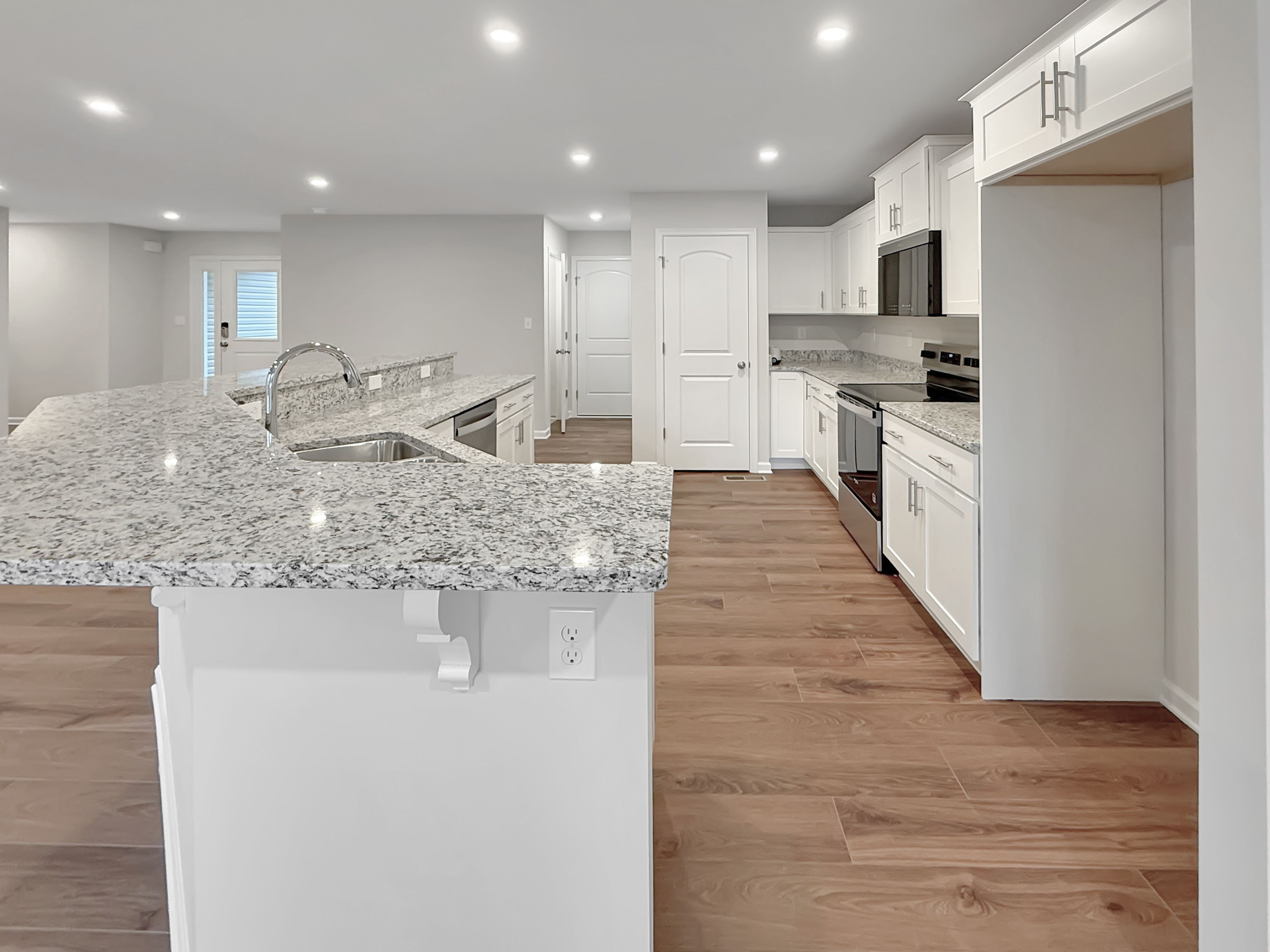 Hampton-B-FP15-Kitchen-3