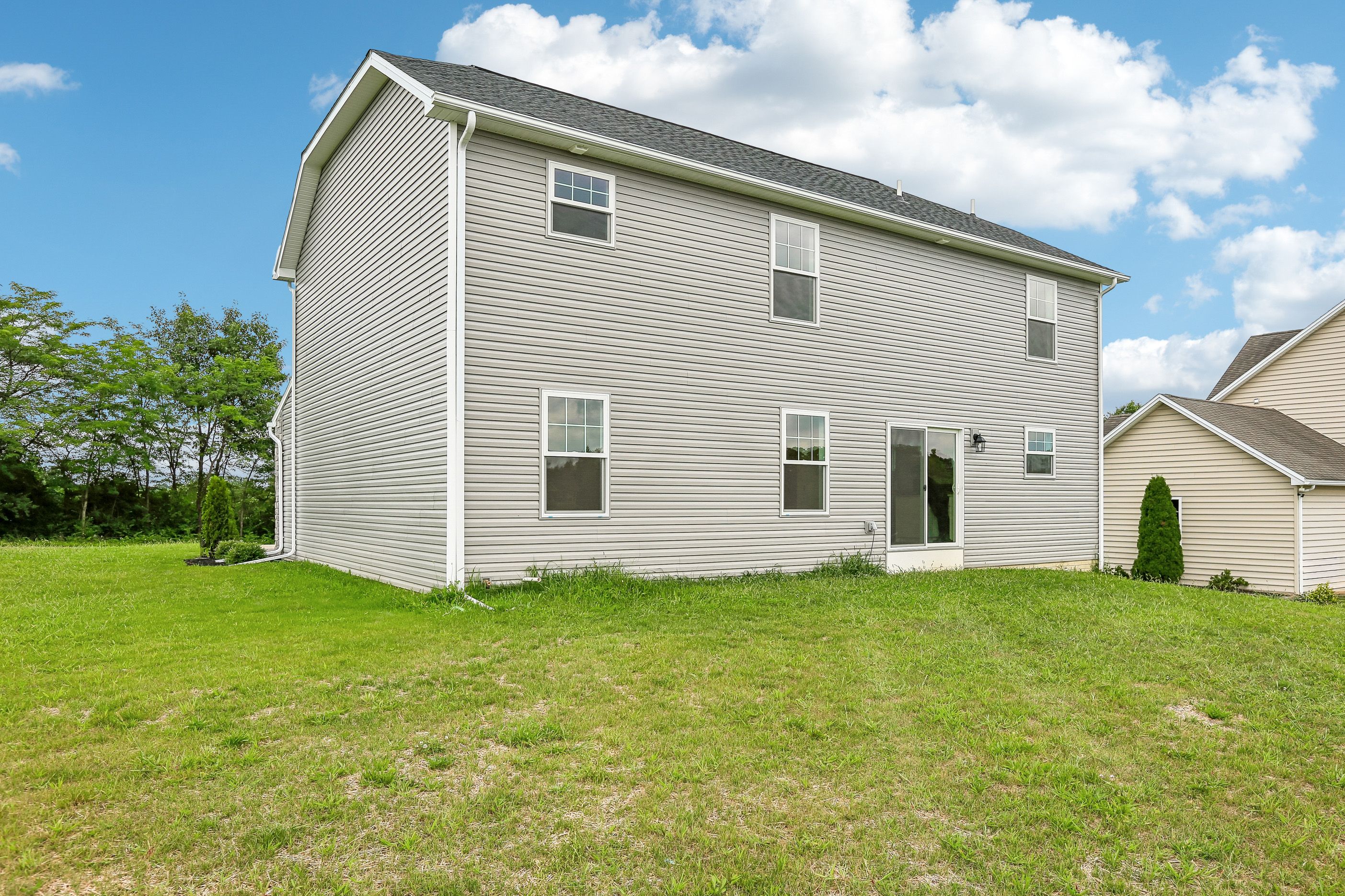 Greenwood-C-CM32-Exterior-Rear-2