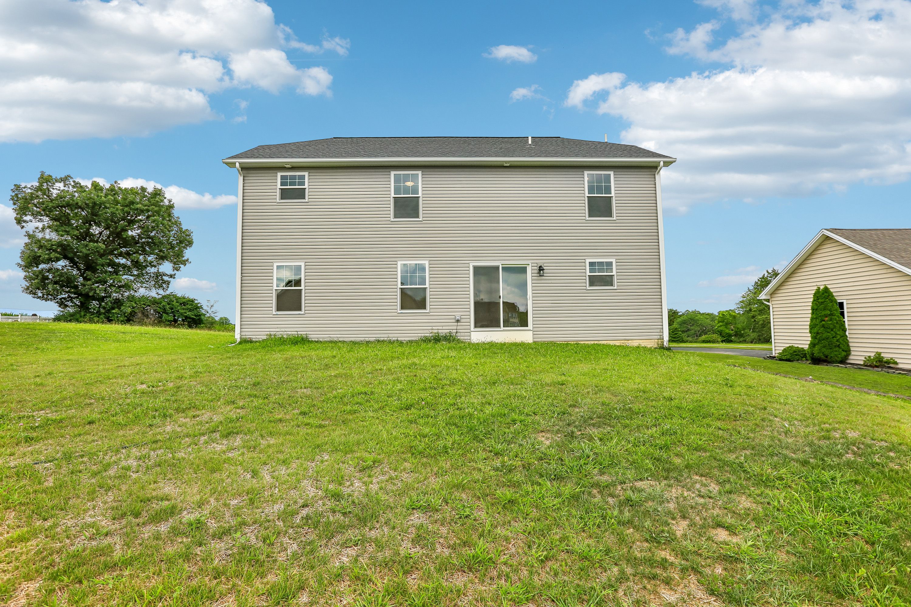 Greenwood-C-CM32-Exterior-Rear-3