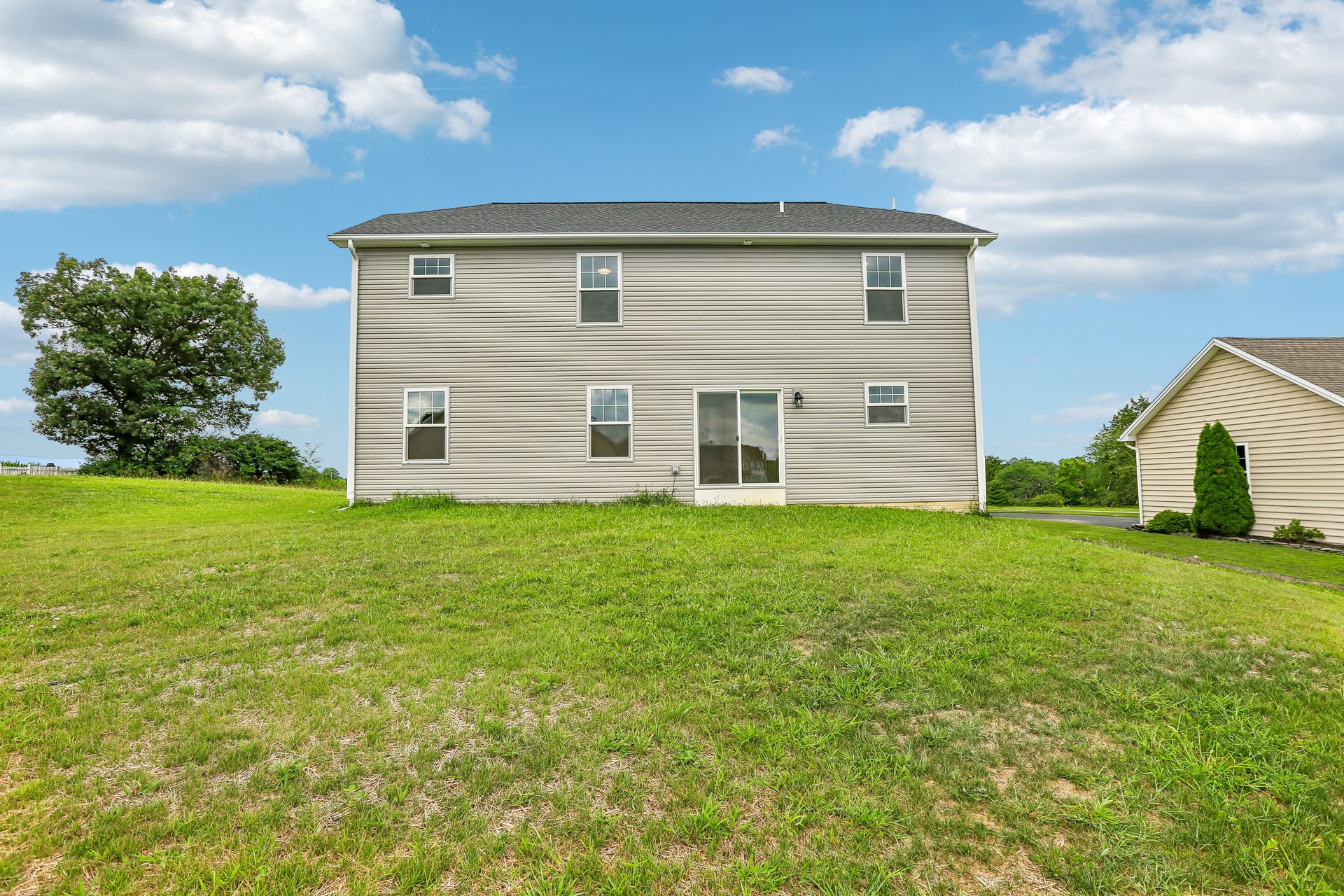 Greenwood-C-CM32-Exterior-Rear-3