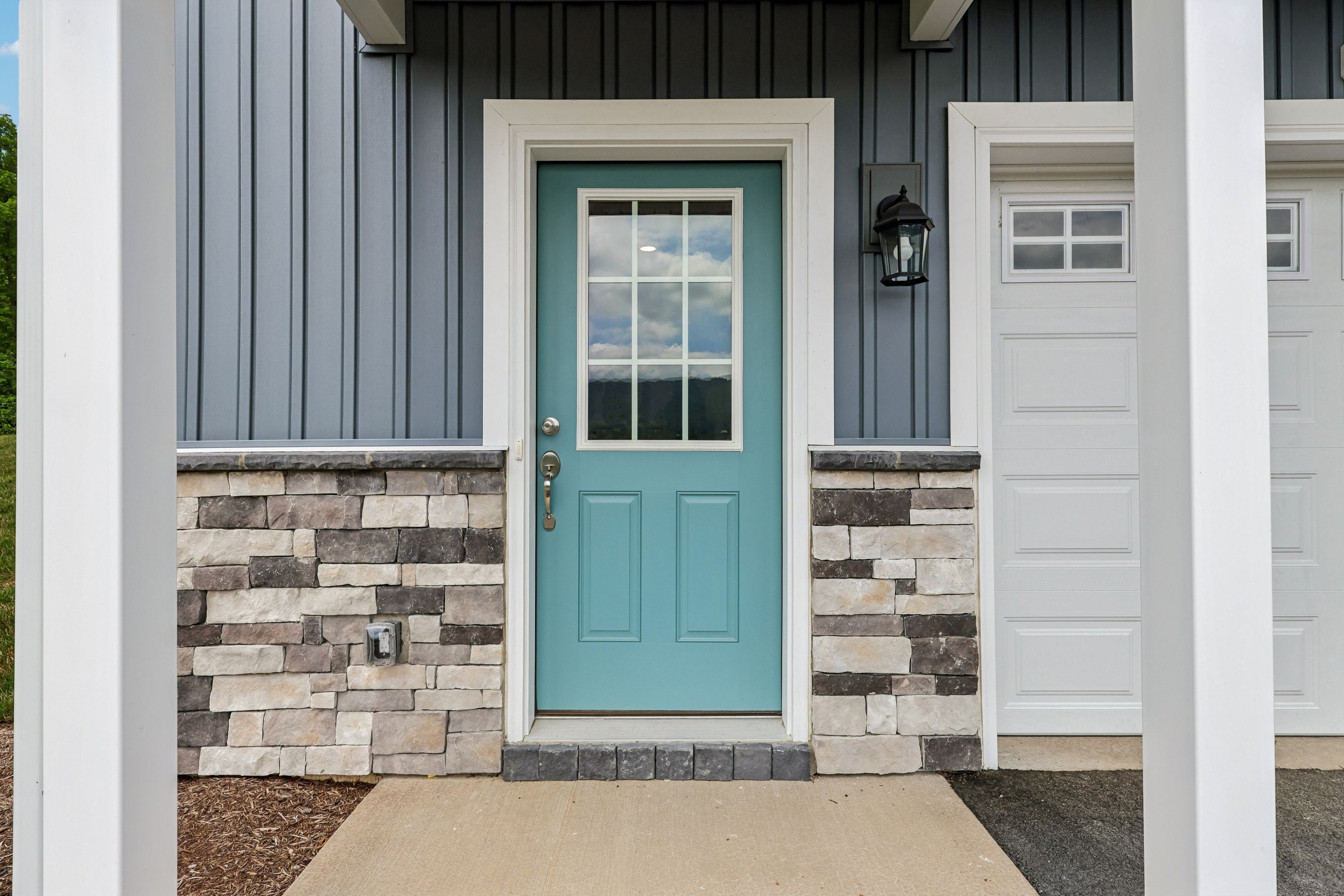 Redfield-SCTH91-Exterior-Front-1