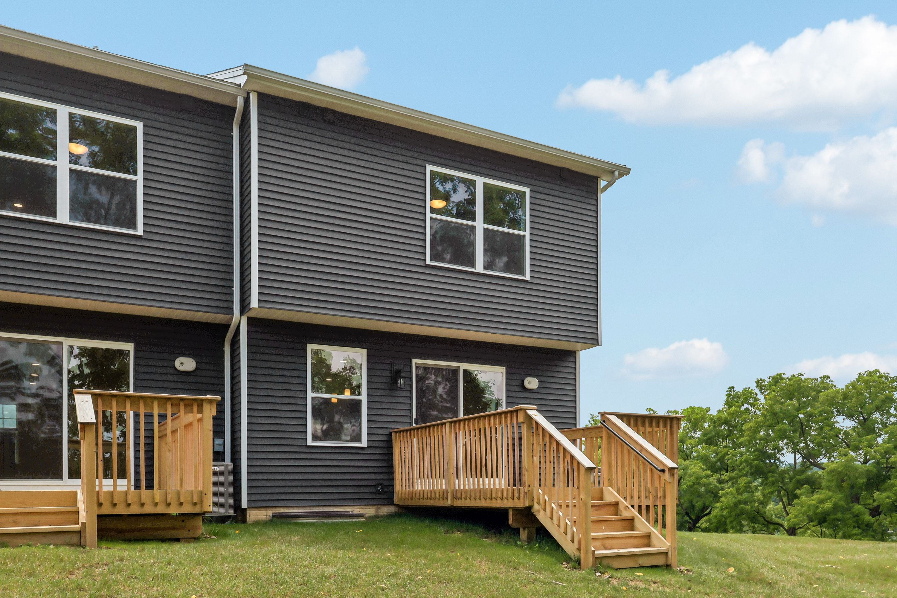 Redfield-SCTH91-Exterior-Rear-3