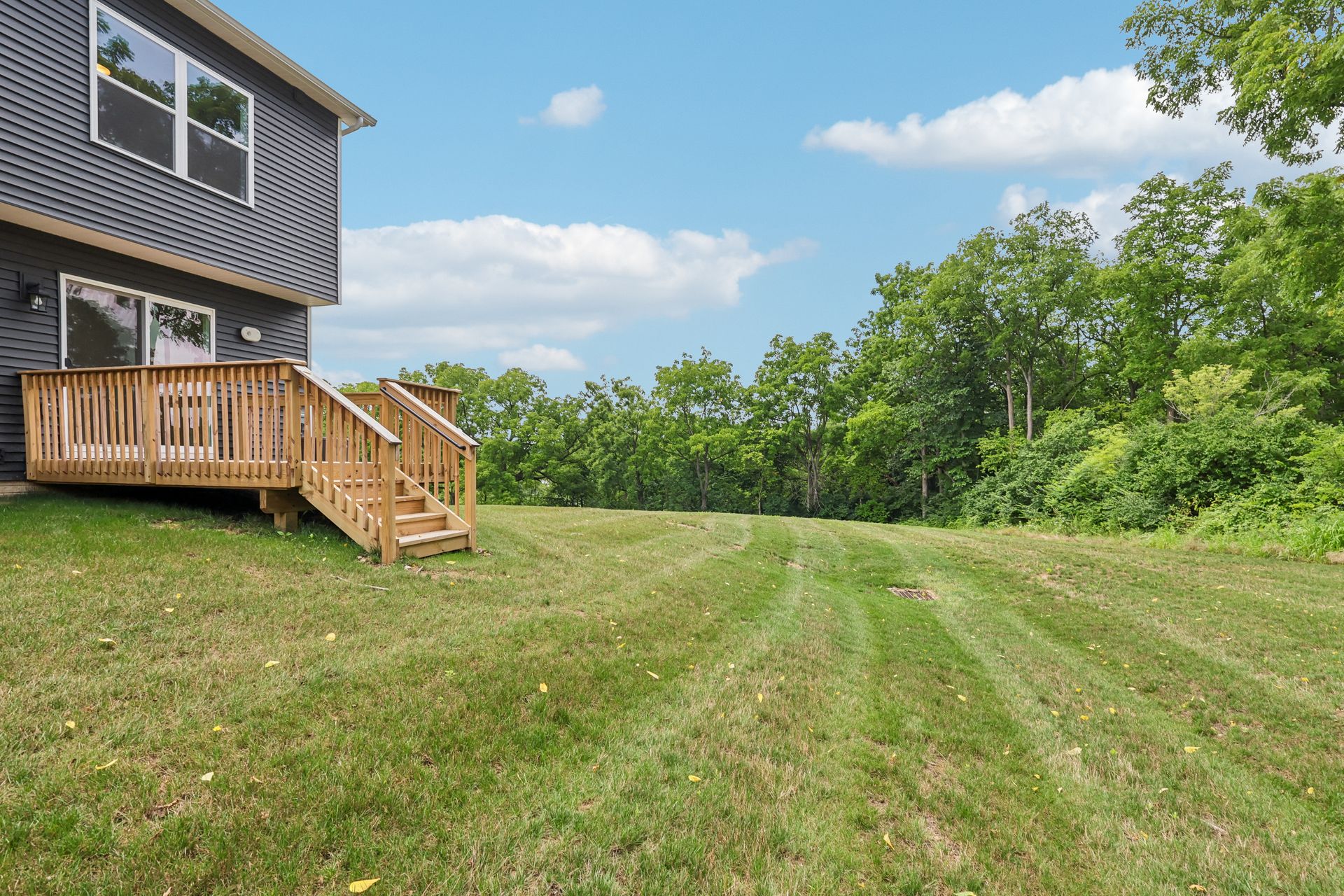 Redfield-SCTH91-Exterior-Rear-4