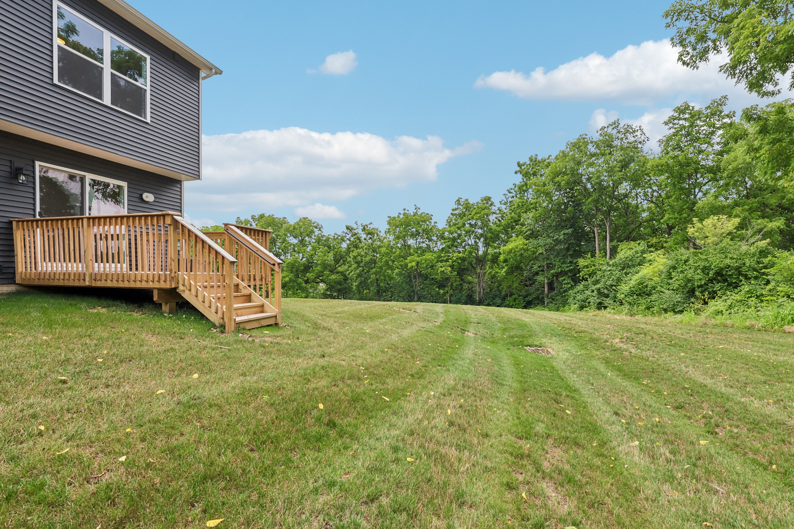Redfield-SCTH91-Exterior-Rear-4