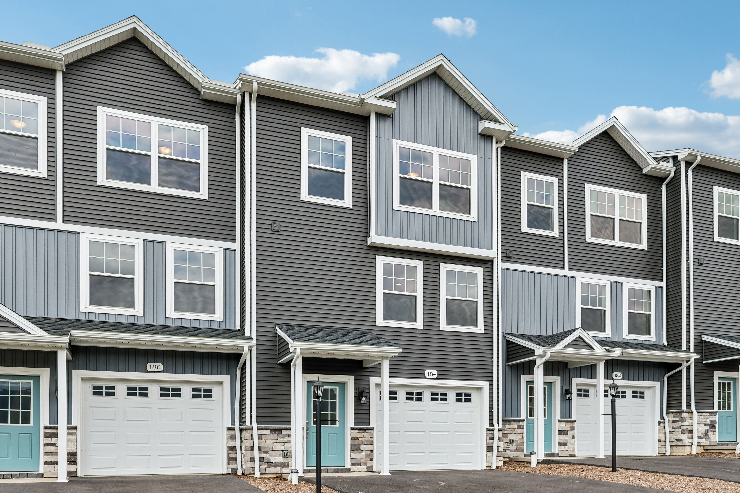 Redfield-SCTH92-Exterior-2