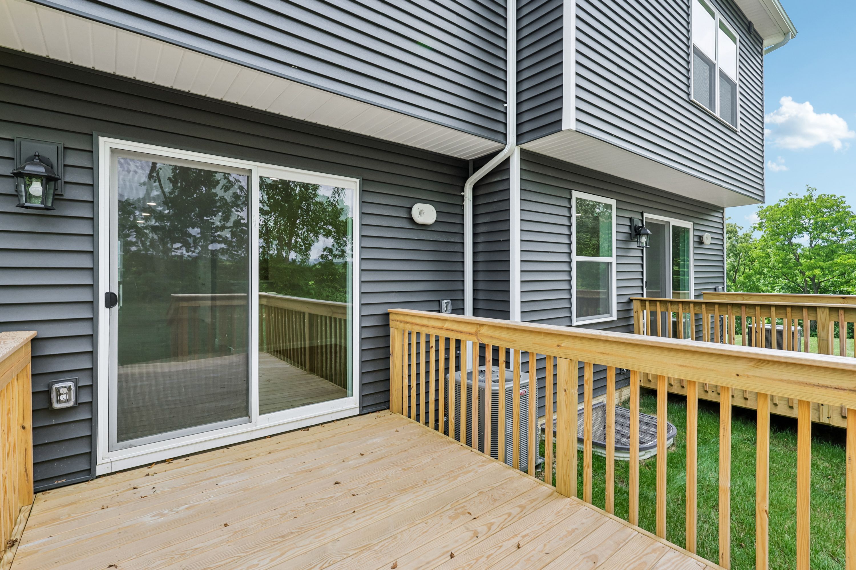 Redfield-SCTH92-Exterior-9