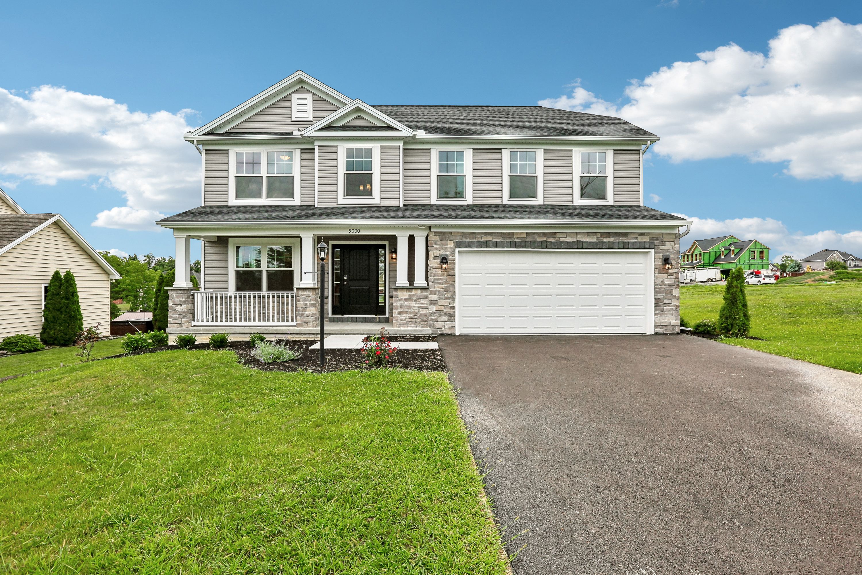 Greenwood-C-CM32-Exterior-Front-2