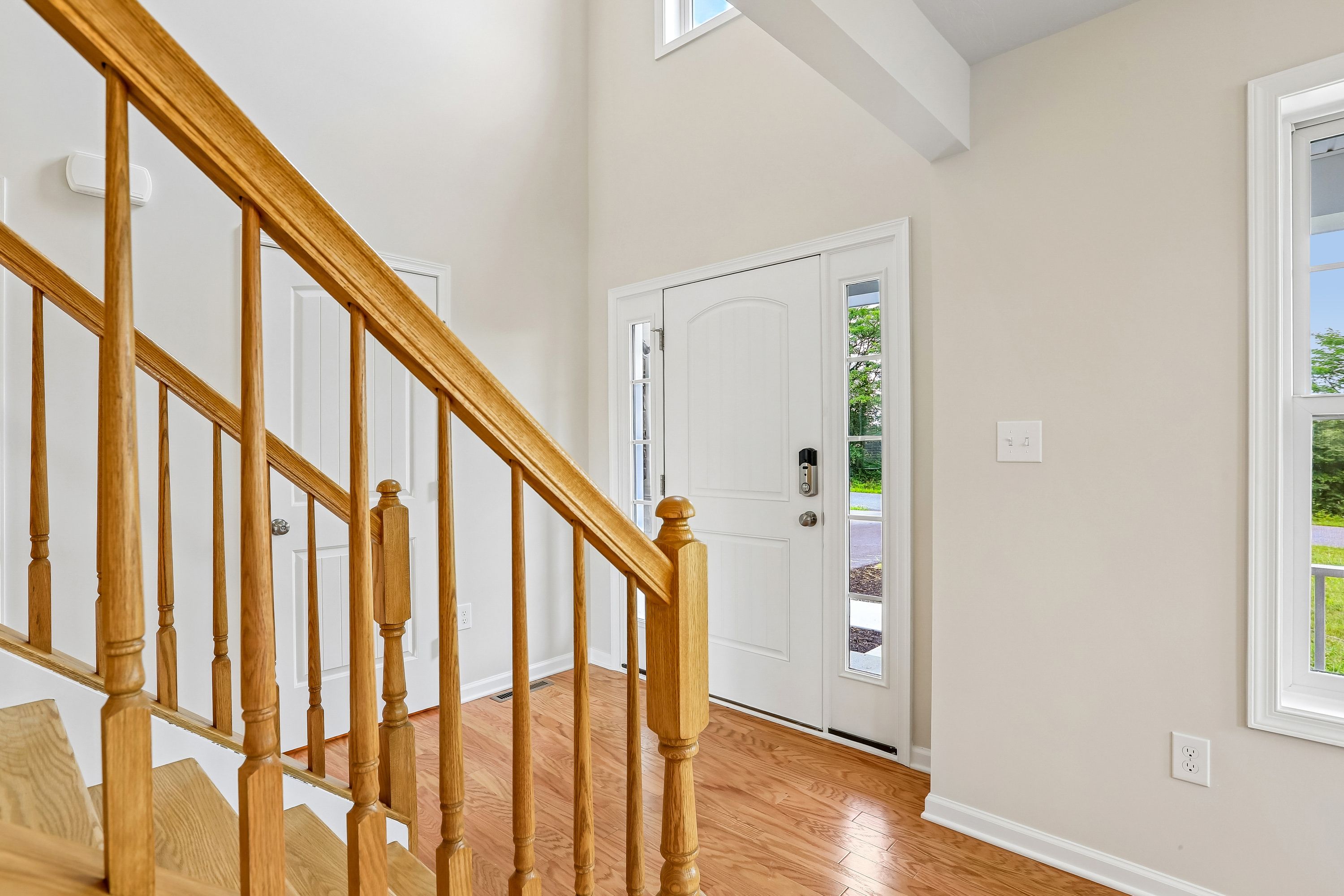 Greenwood-C-CM32-Foyer-1