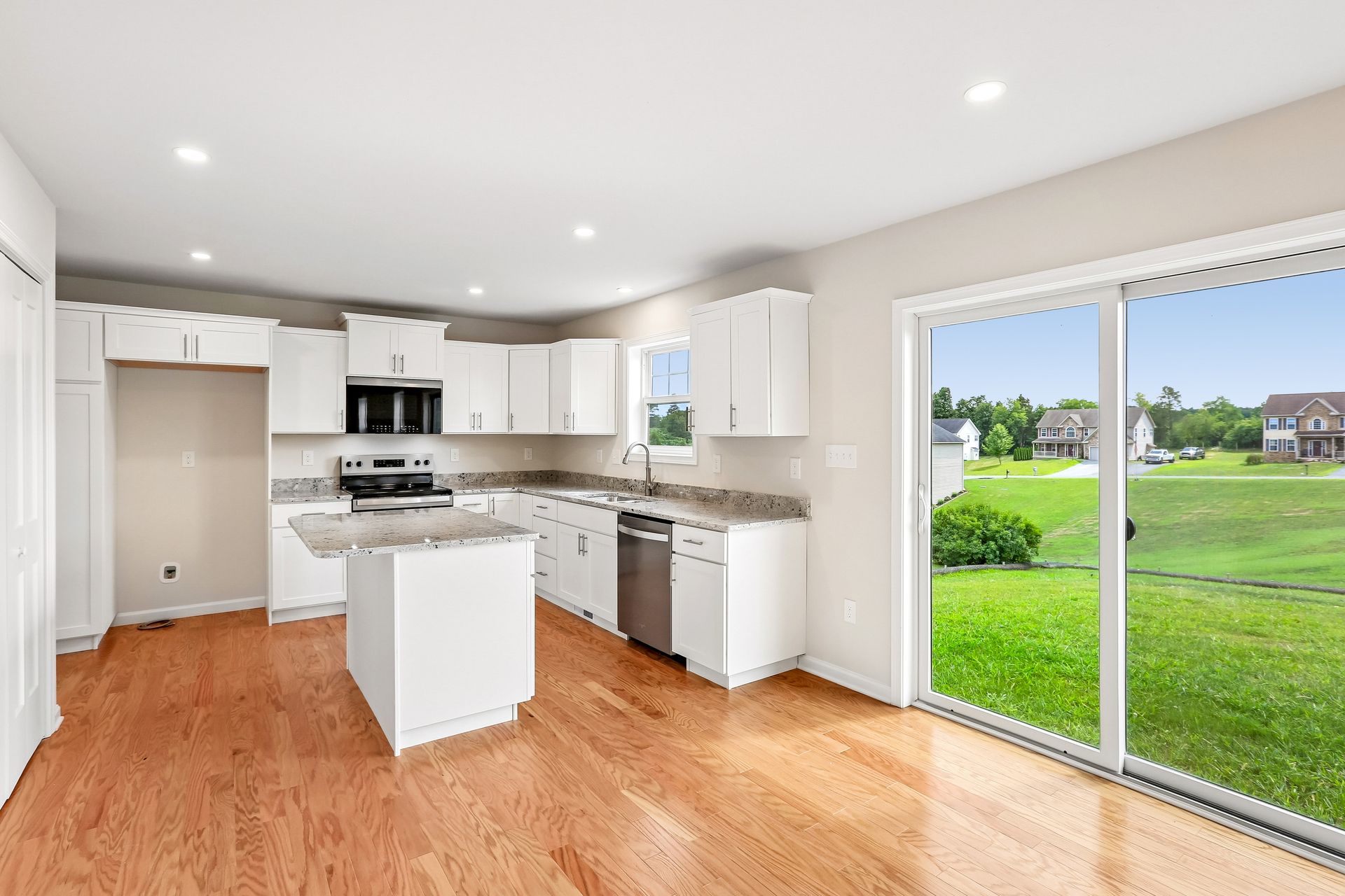Greenwood-C-CM32-Kitchen-1