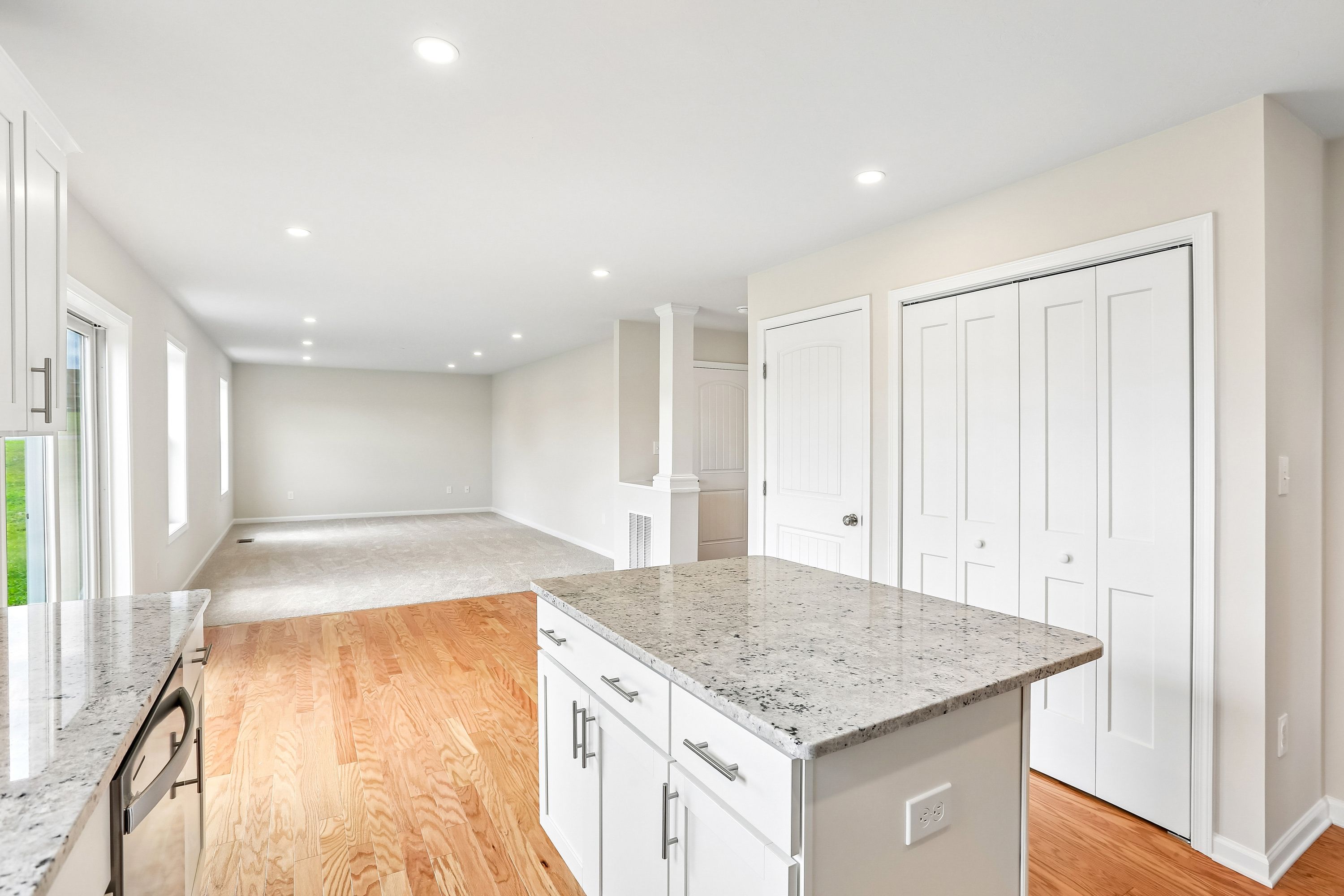 Greenwood-C-CM32-Kitchen-4