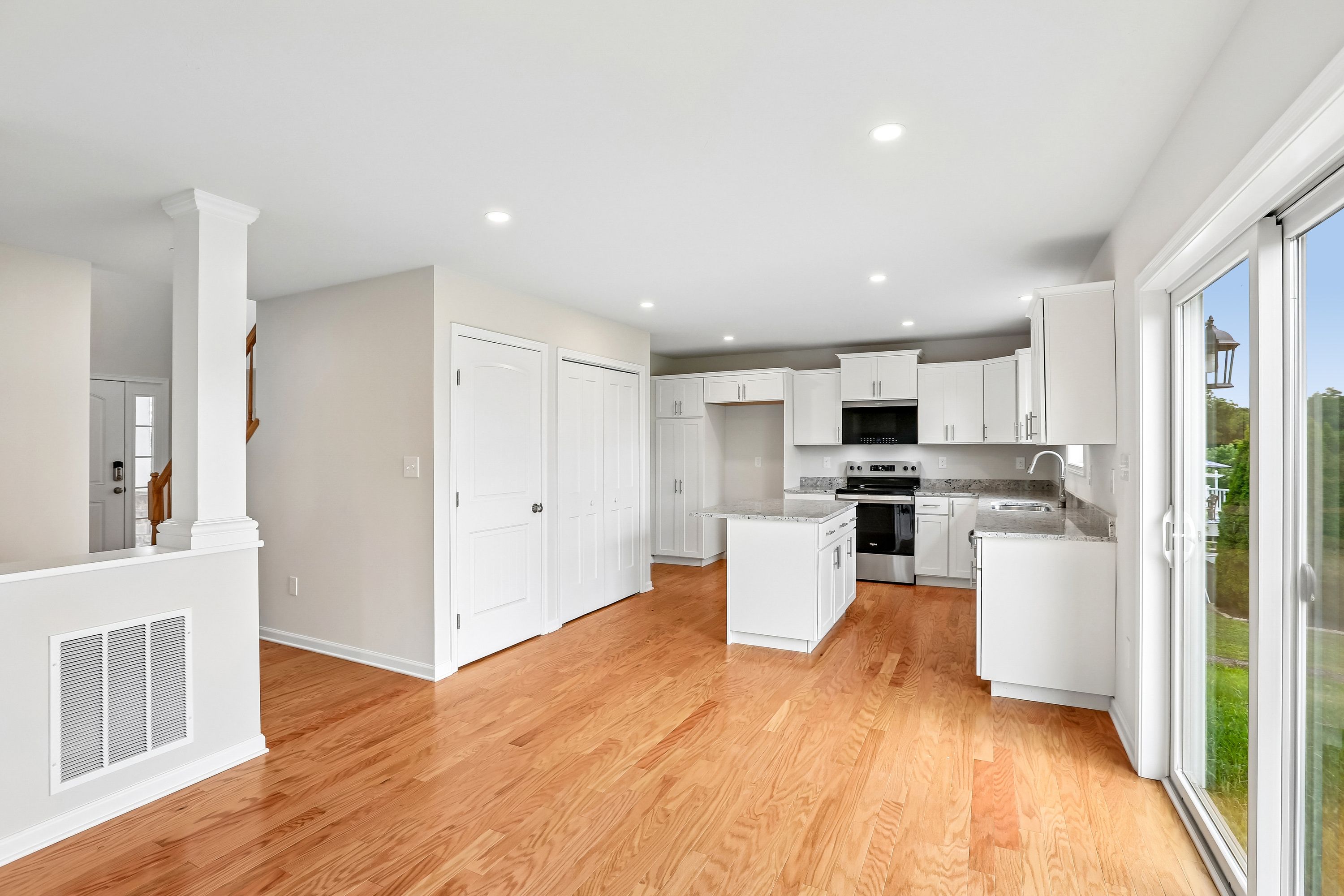 Greenwood-C-CM32-Kitchen-5