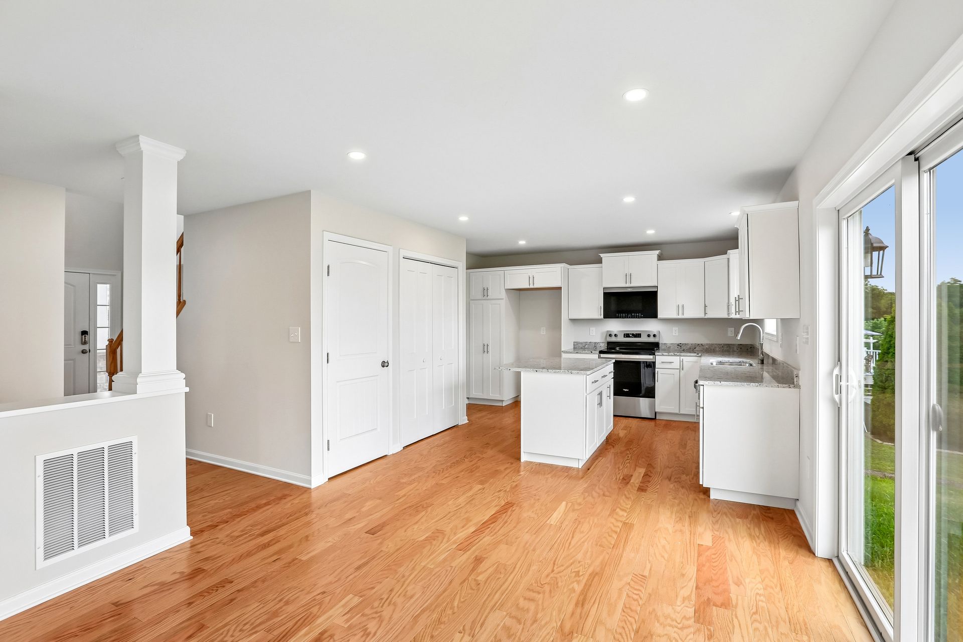 Greenwood-C-CM32-Kitchen-5