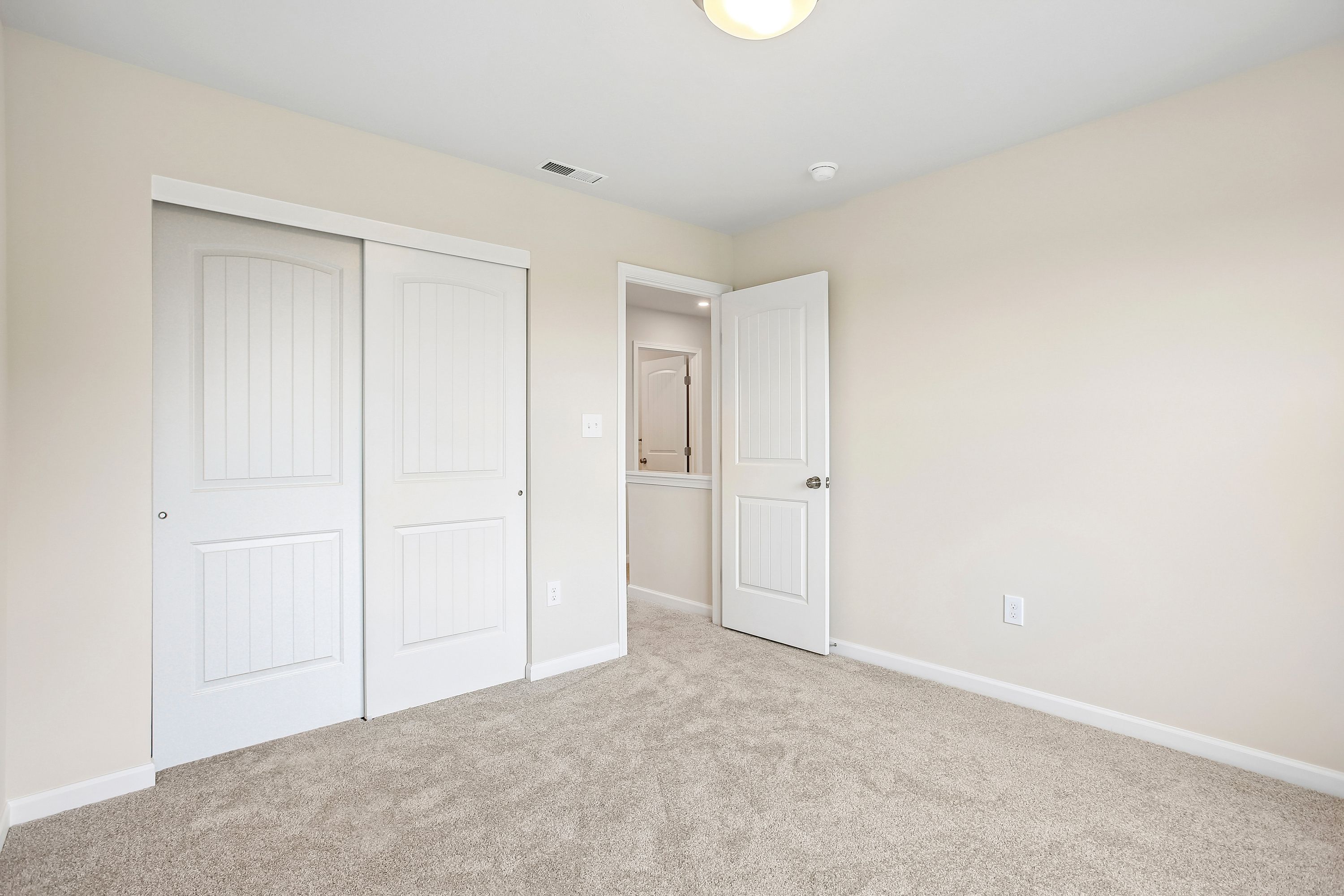 Greenwood-C-CM32-Bedroom-2-3