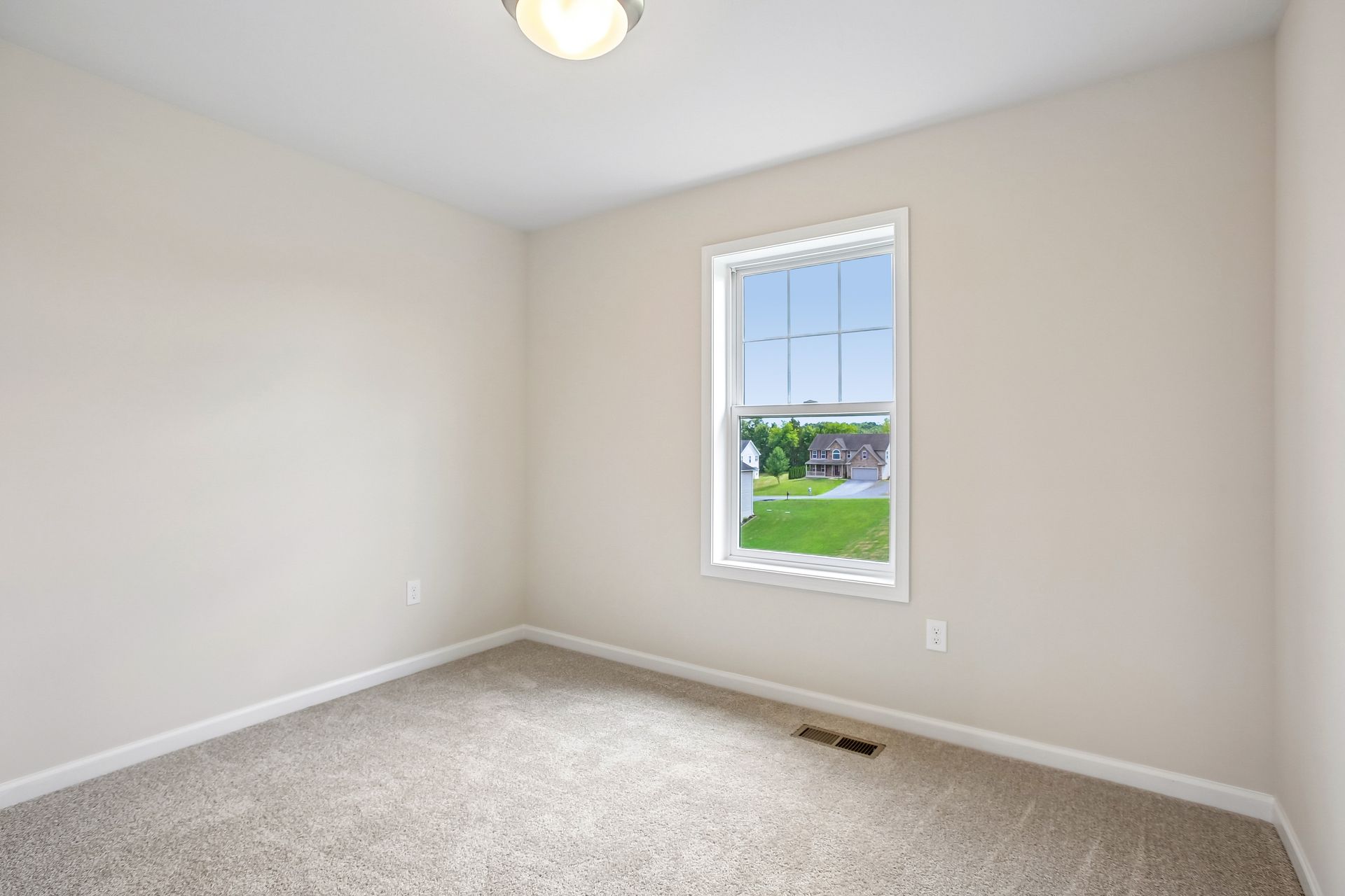 Greenwood-C-CM32-Bedroom-3-1