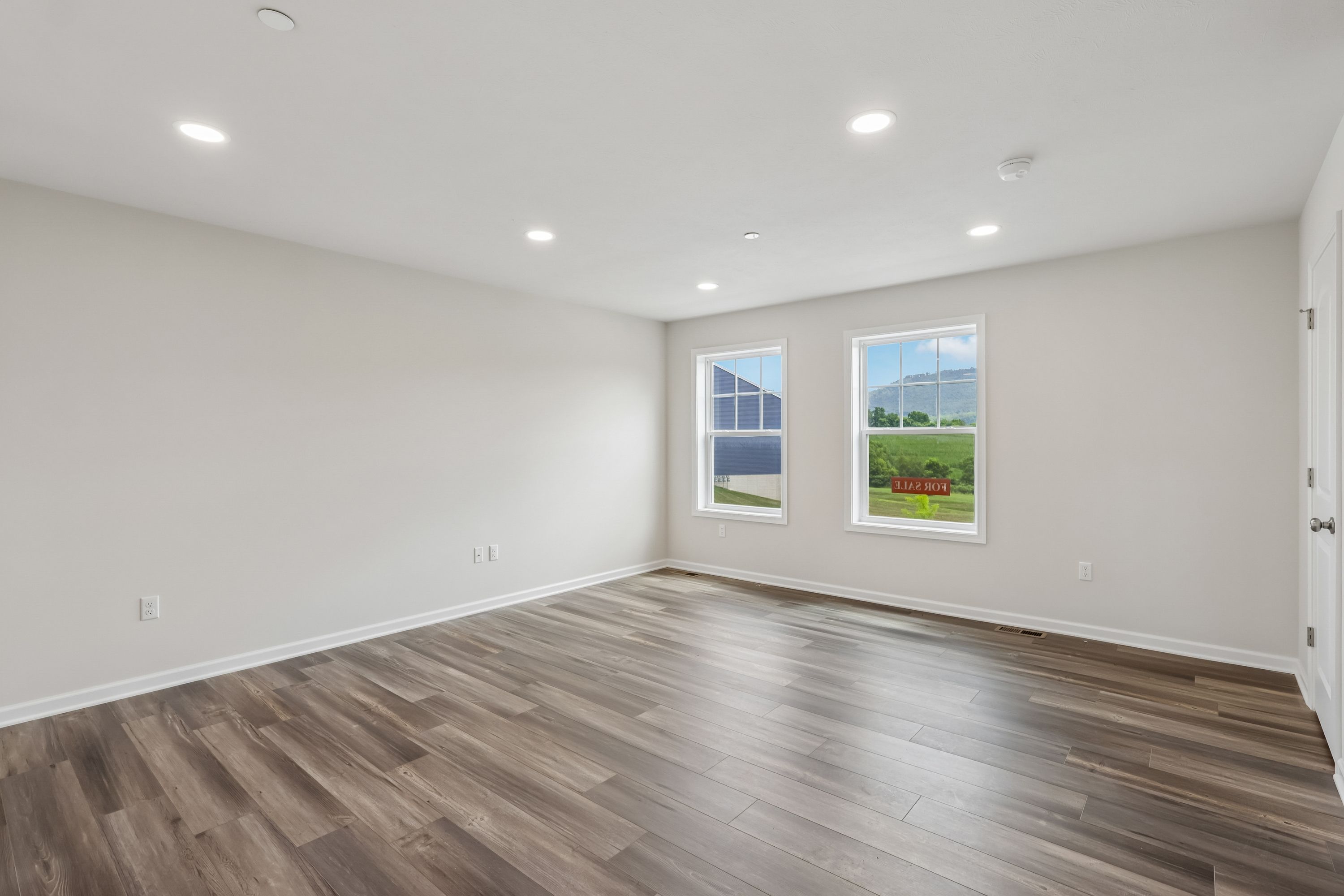 Redfield-SCTH91-Family-Room-4
