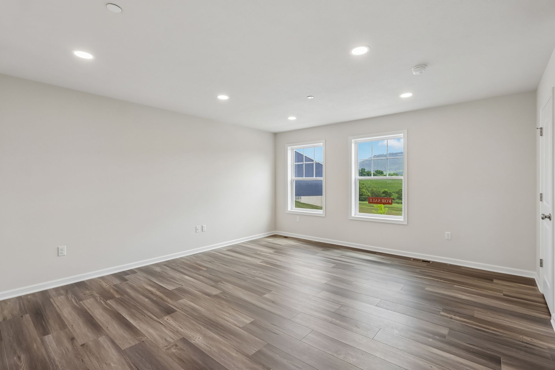 Redfield-SCTH91-Family-Room-4