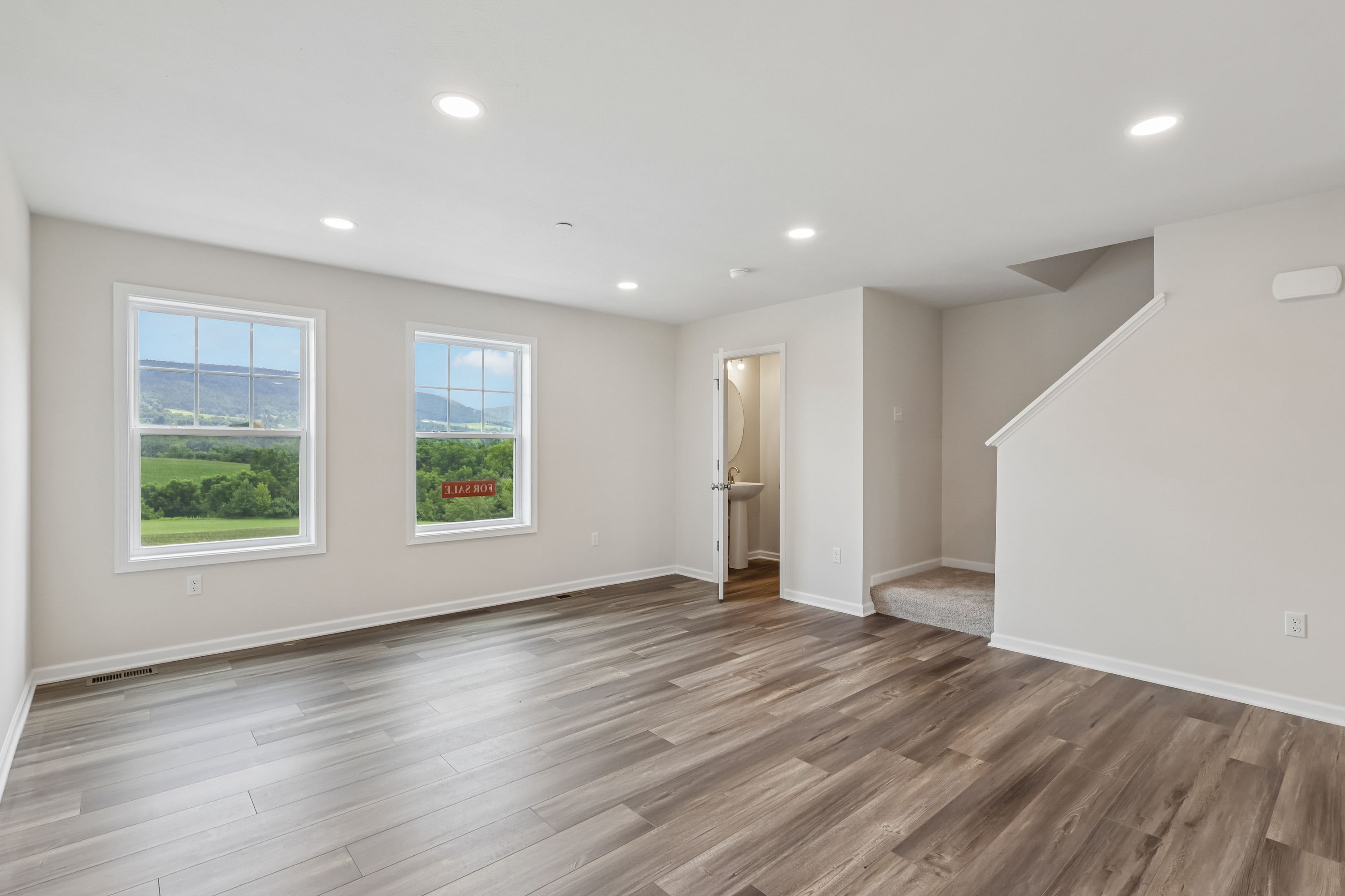Redfield-SCTH91-Family-Room-1