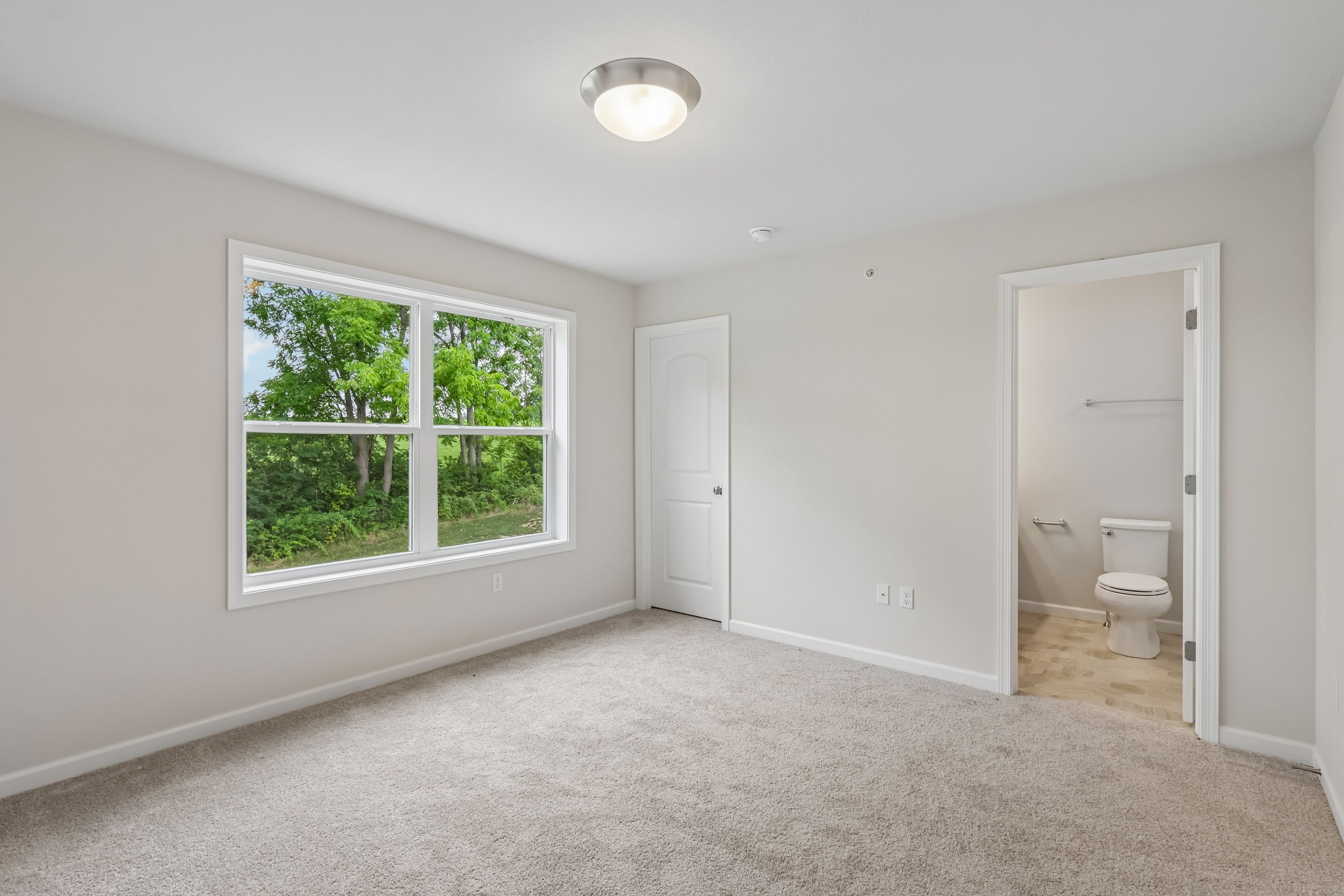 Redfield-SCTH91-Owners-Bedroom-3