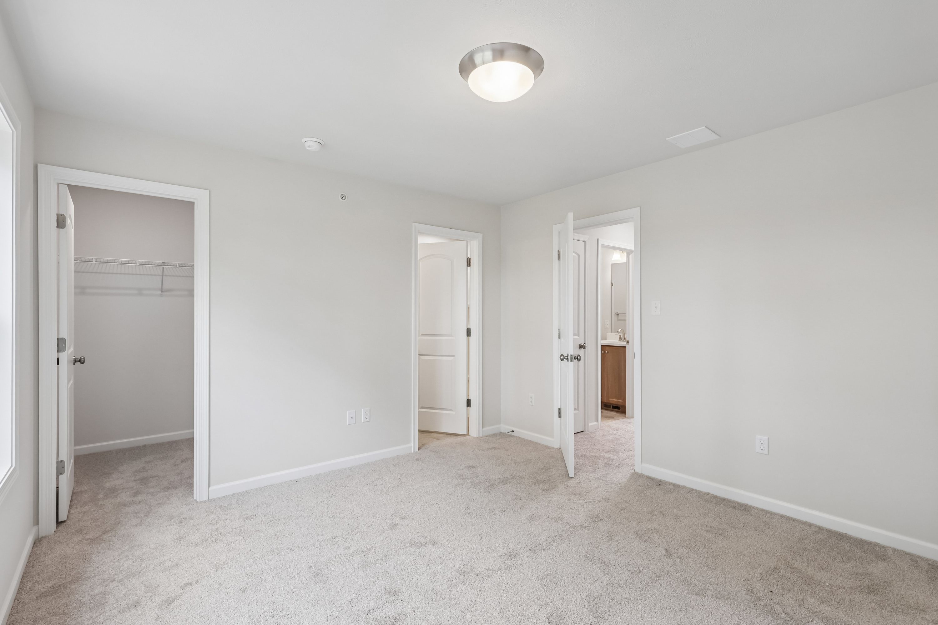 Redfield-SCTH91-Owners-Bedroom-1