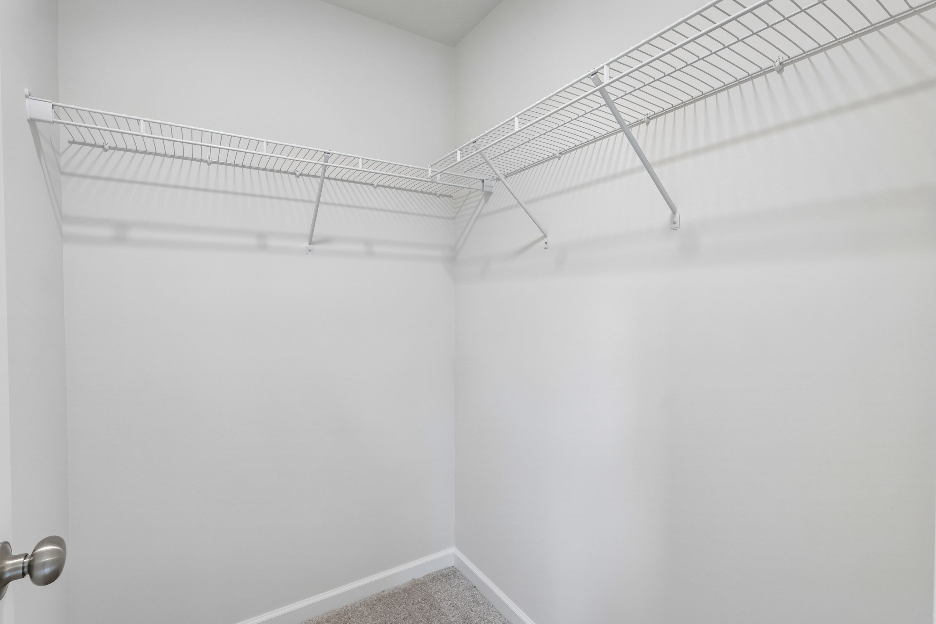 Redfield-SCTH91-Owners-Closet-1