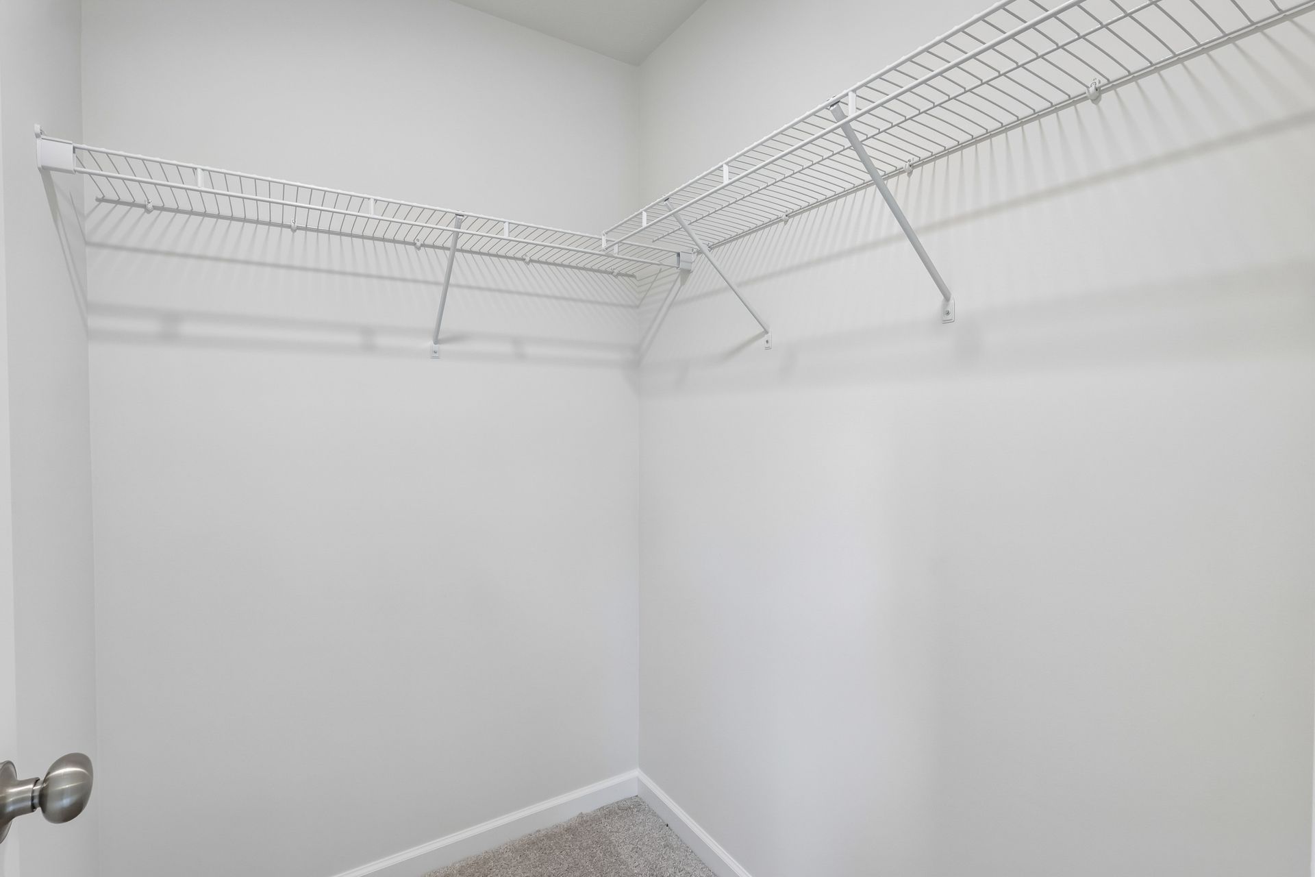 Redfield-SCTH91-Owners-Closet-1