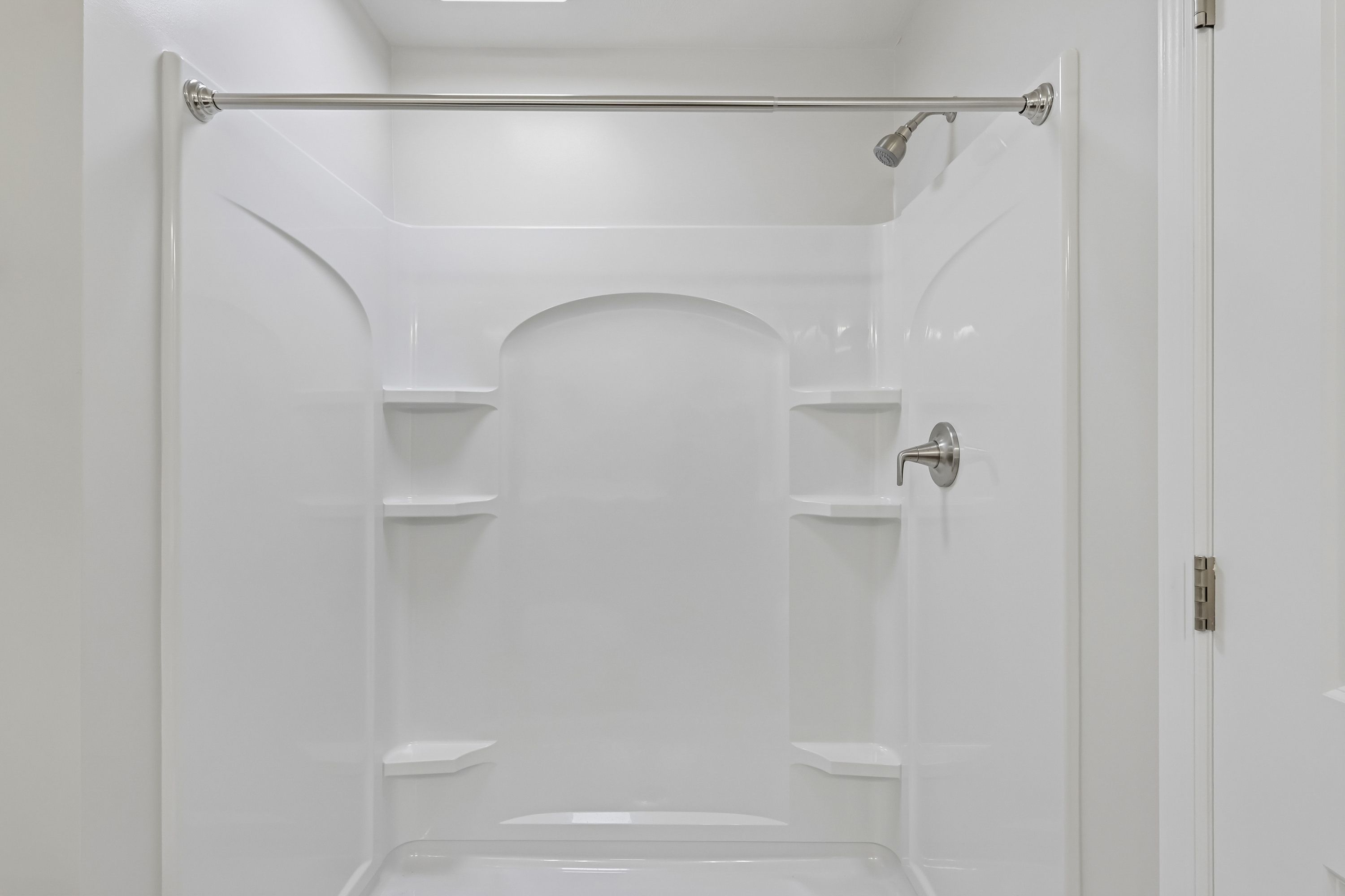 Redfield-SCTH91-Owners-Bath-1