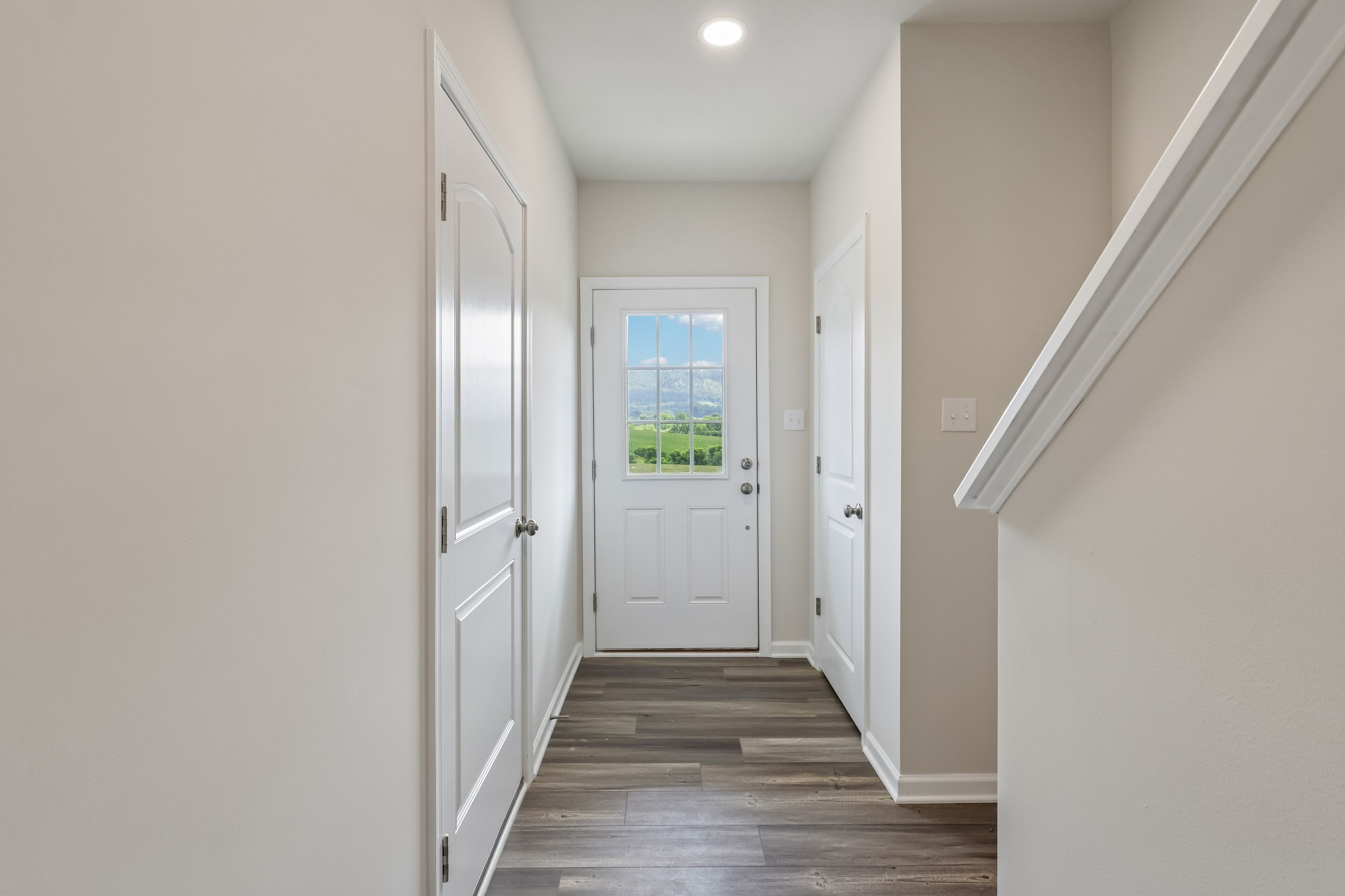Redfield-SCTH91-Foyer-2