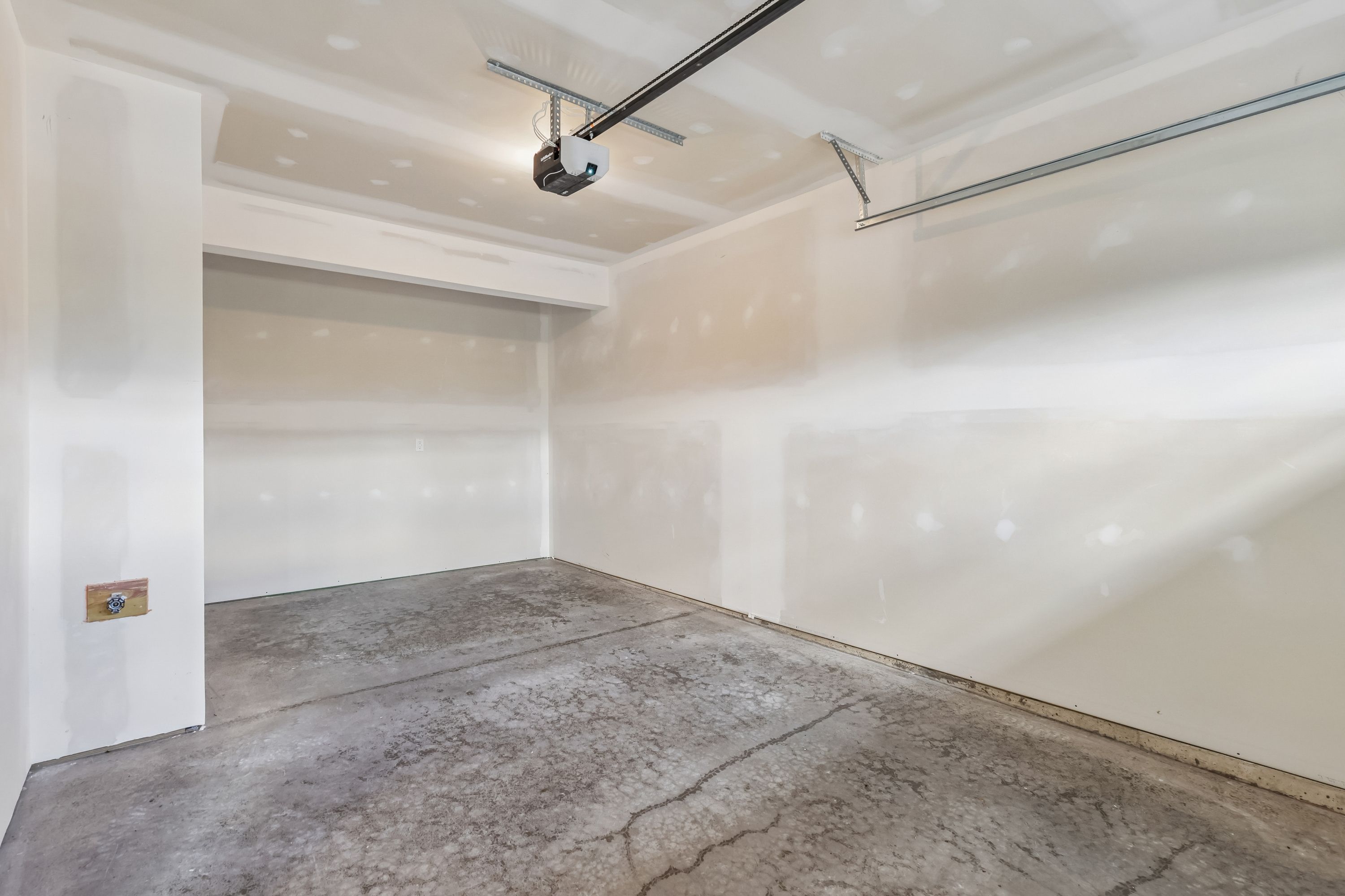 Redfield-SCTH91-Garage-1