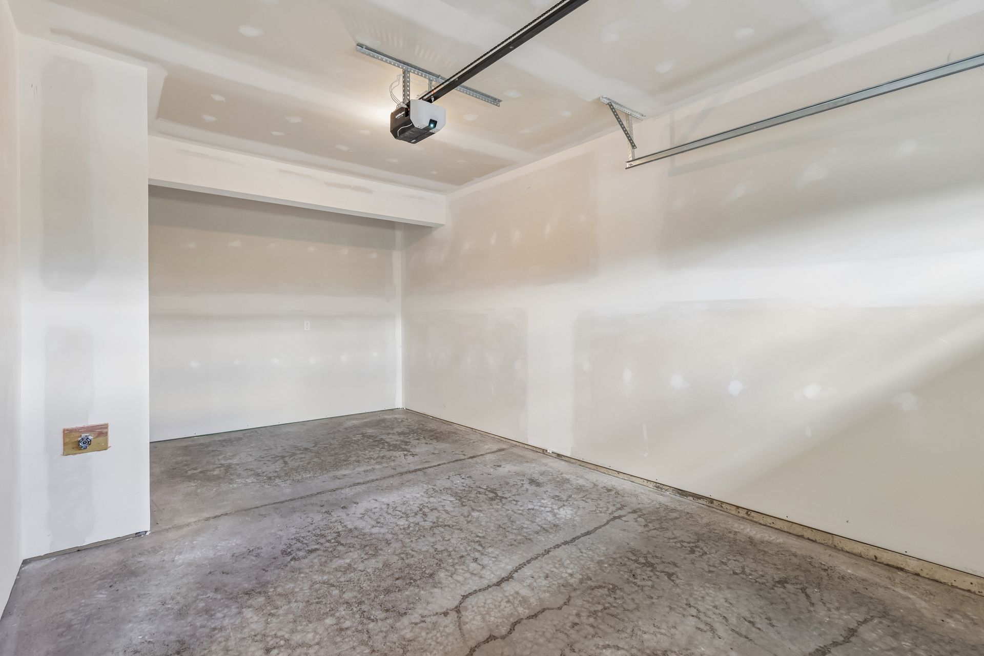 Redfield-SCTH91-Garage-1