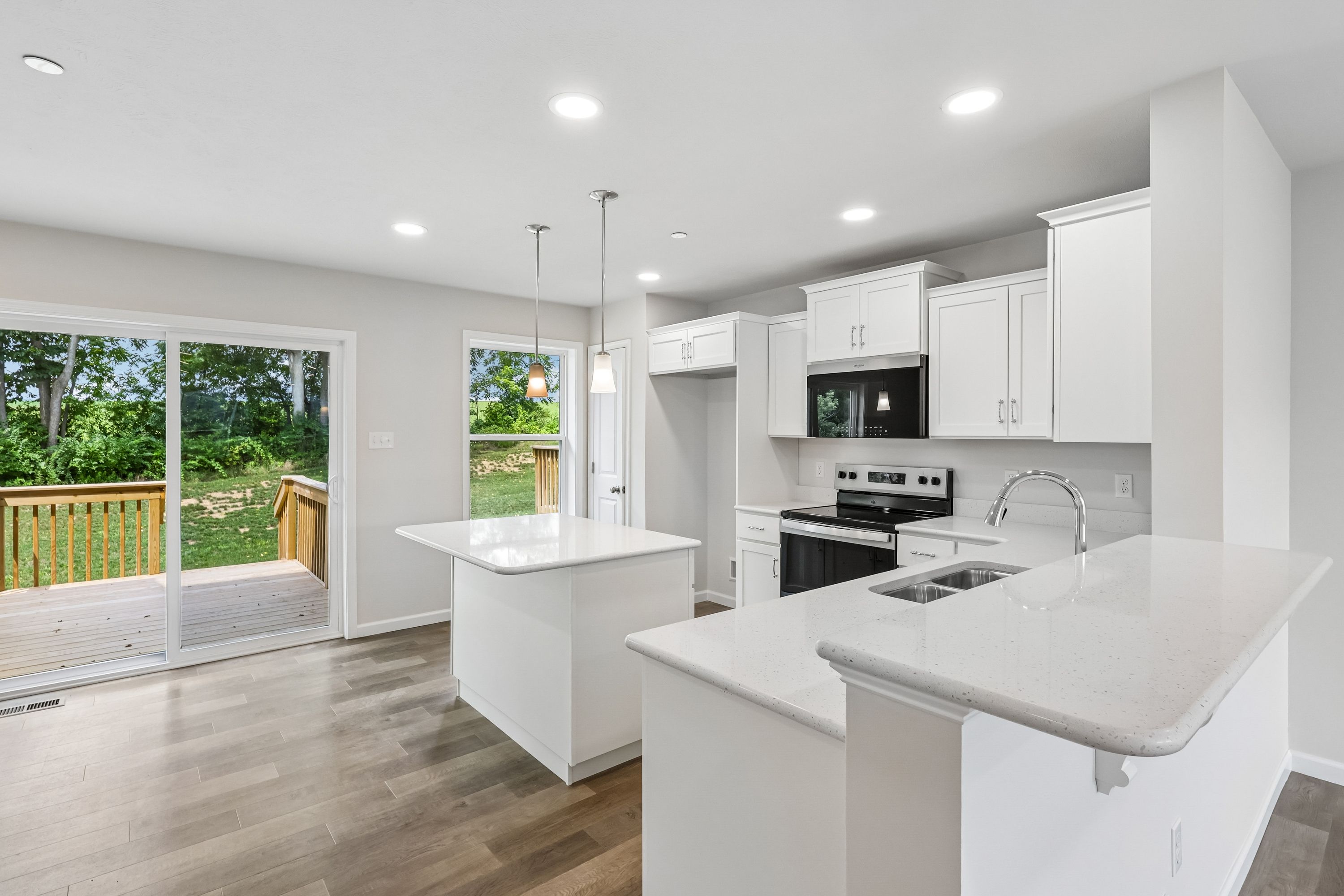 Redfield-SCTH92-Kitchen-Breakfast-6