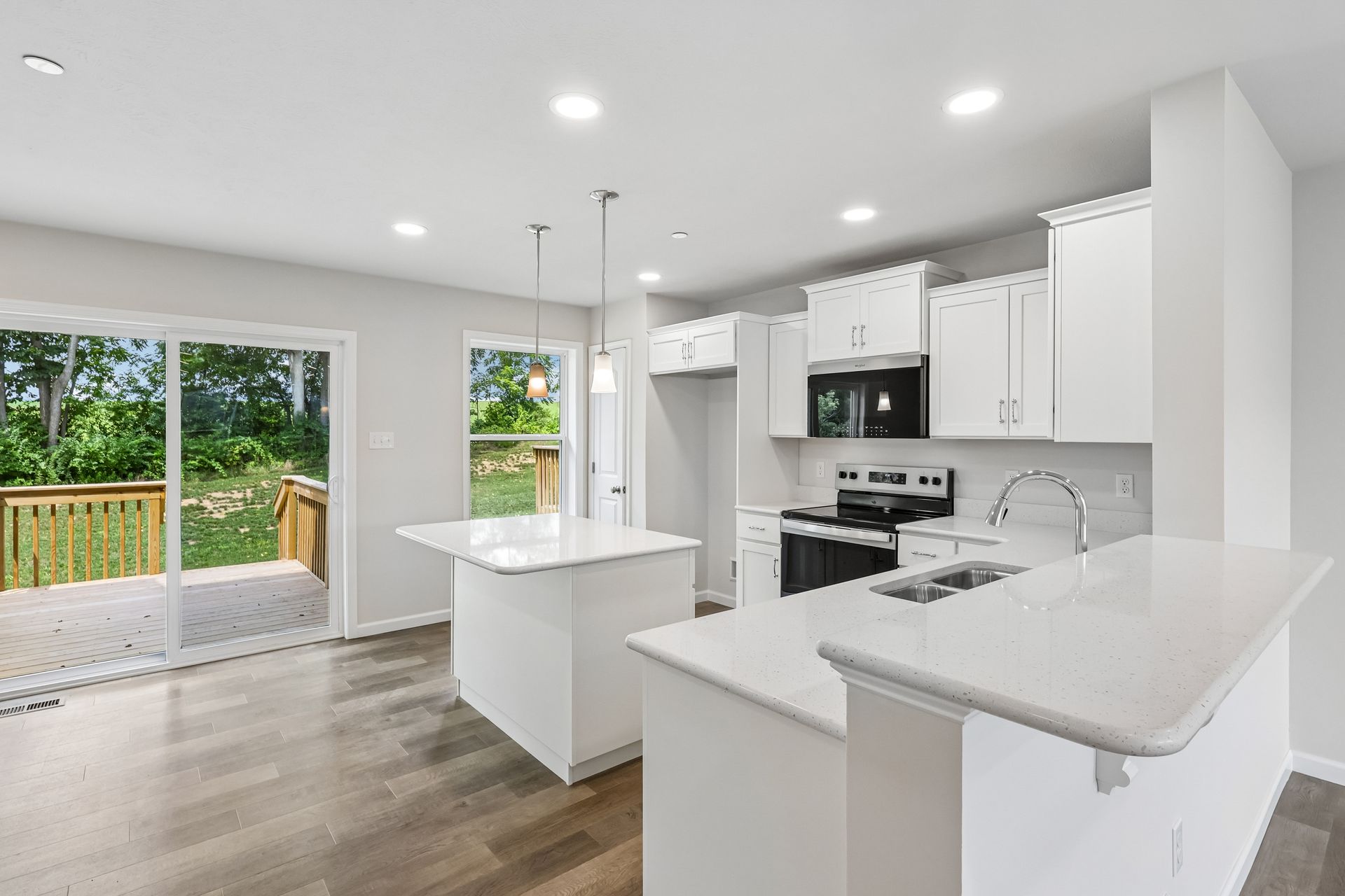 Redfield-SCTH92-Kitchen-Breakfast-6