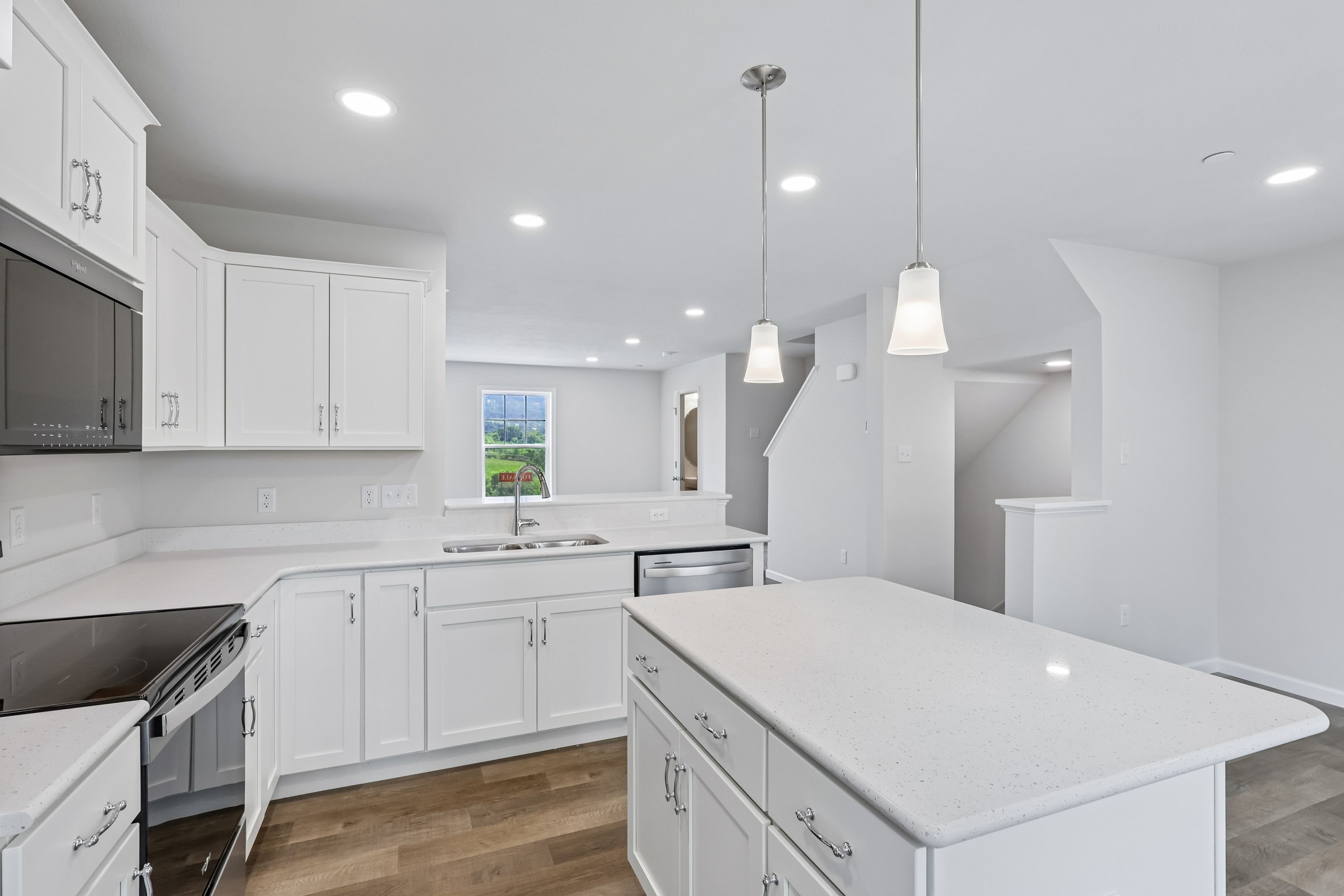 Redfield-SCTH92-Kitchen-Breakfast-4