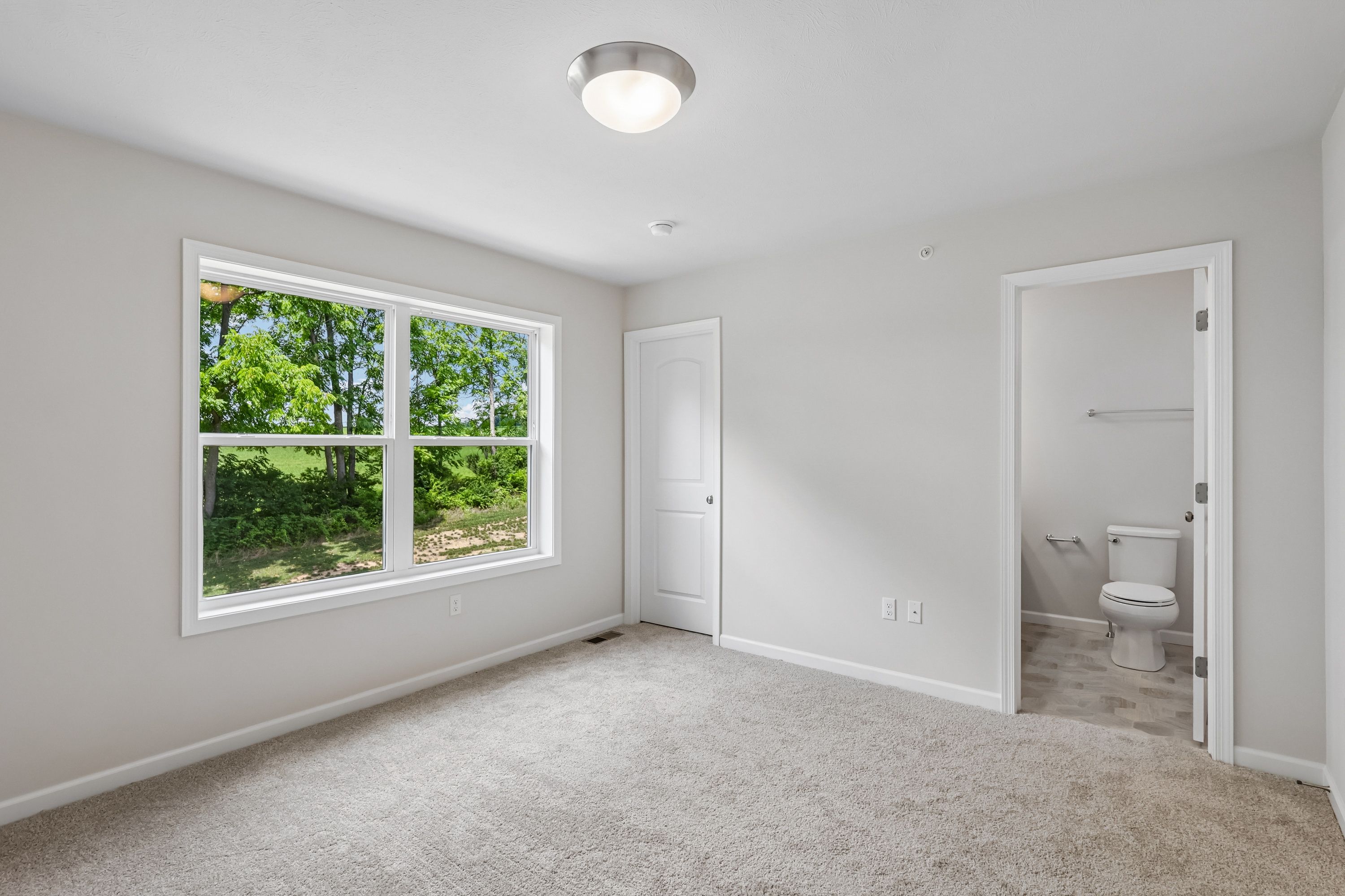 Redfield-SCTH92-Owners-Bedroom-4