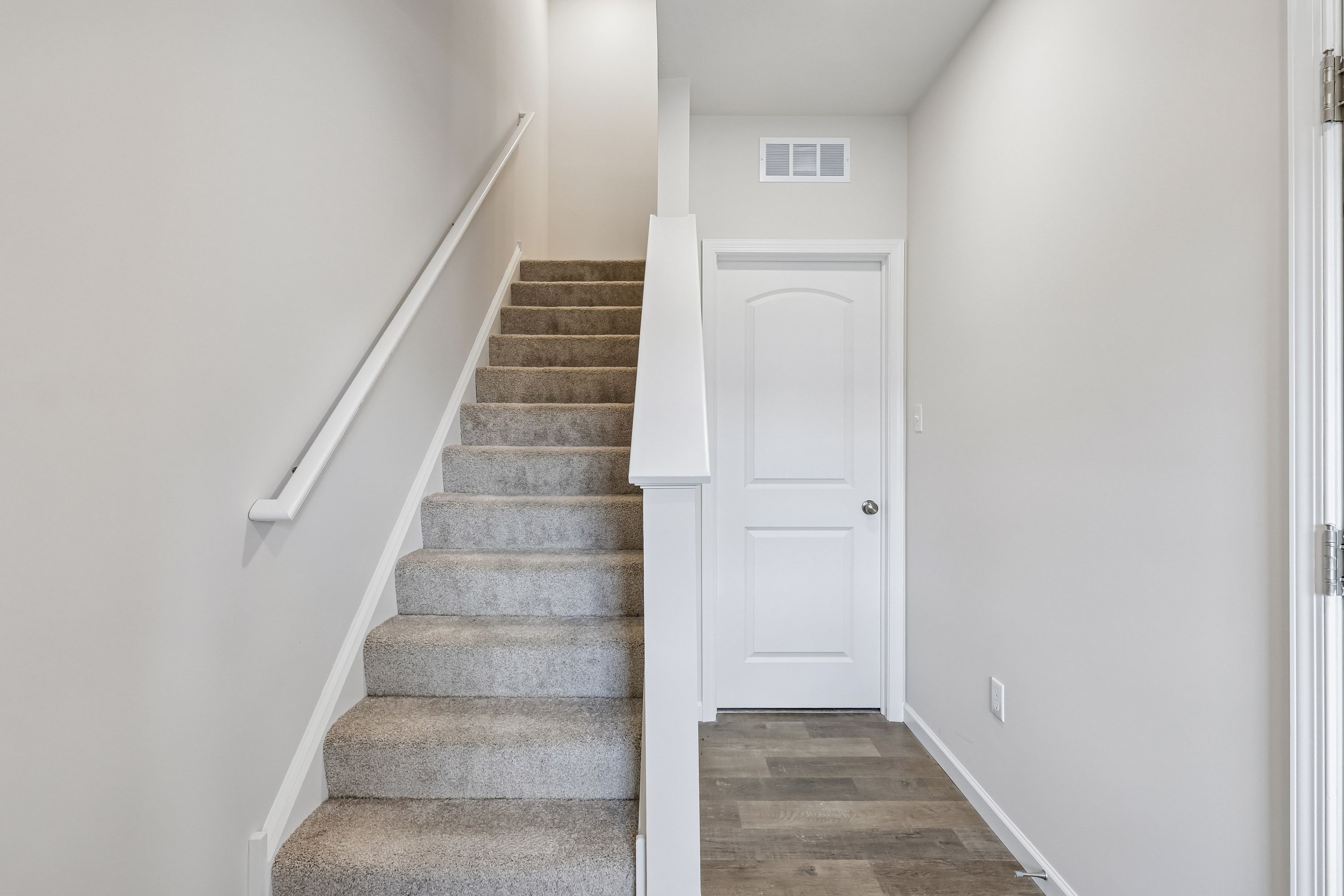 Redfield-SCTH92-Foyer-3