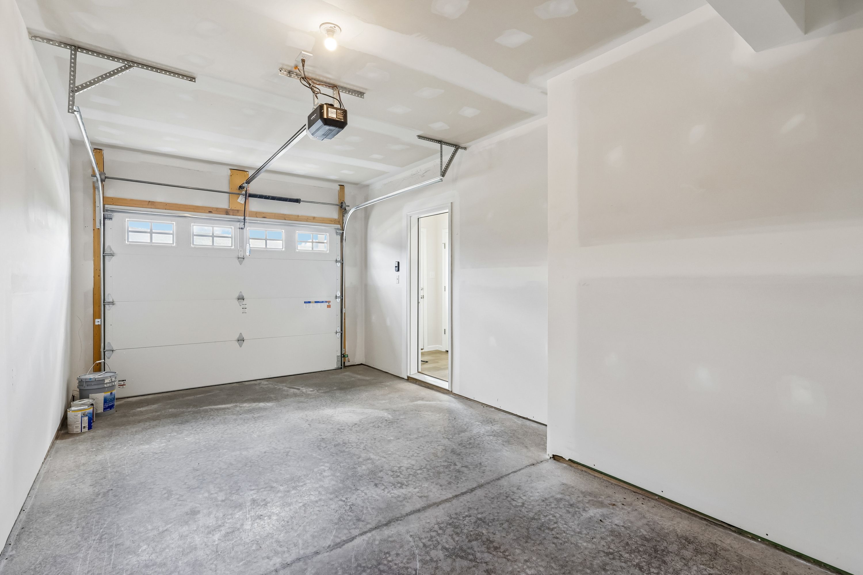Redfield-SCTH92-Garage-2