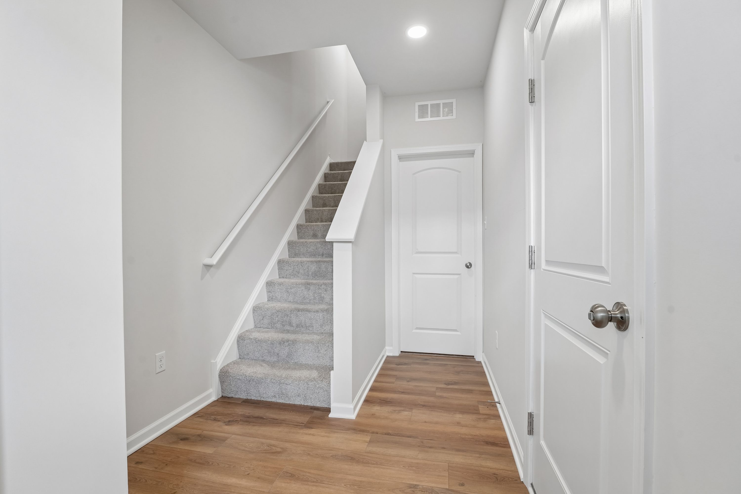 Redfield-SCTH93-Foyer-2