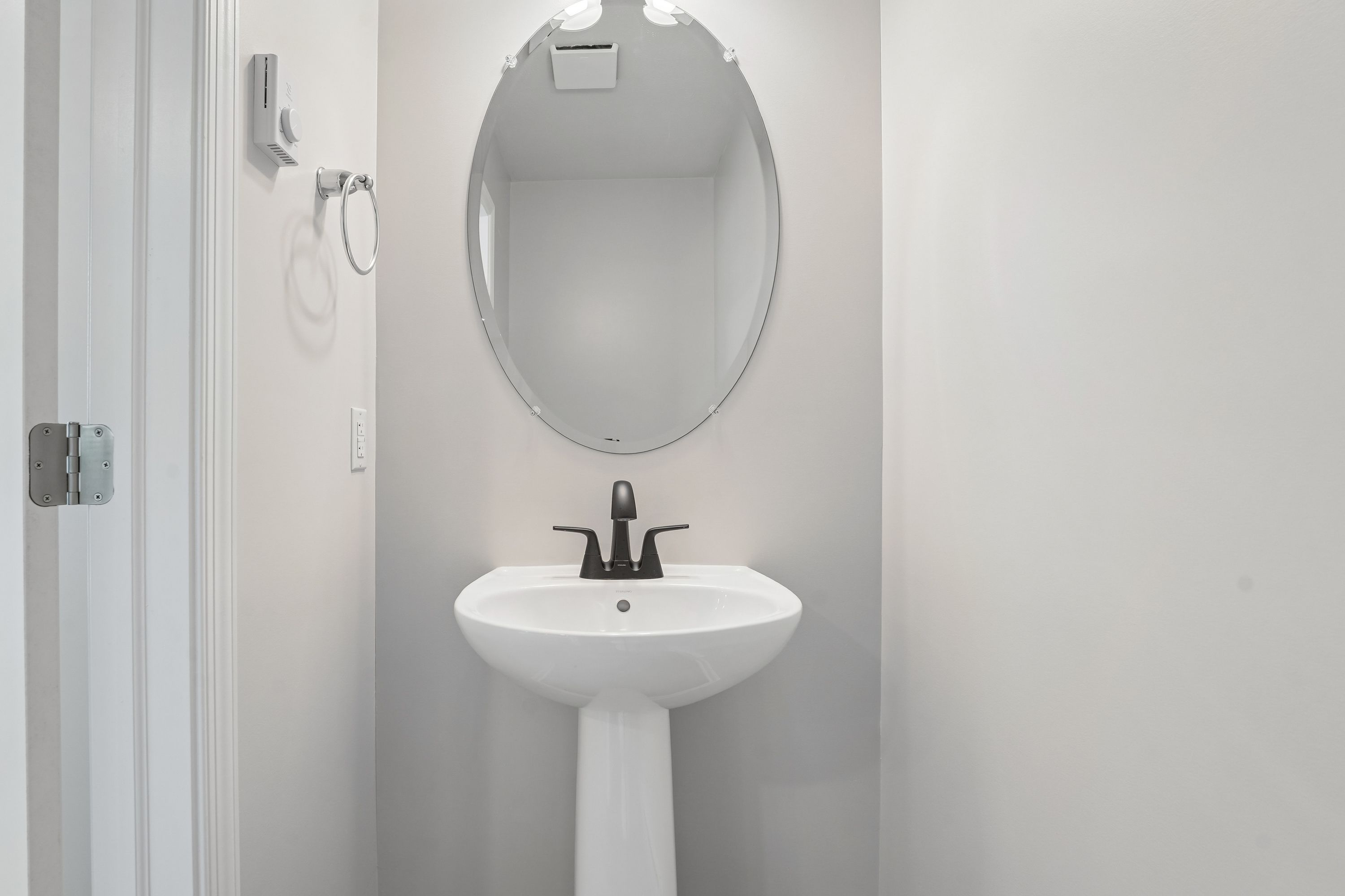 Redfield-SCTH93-Powder-Room-2
