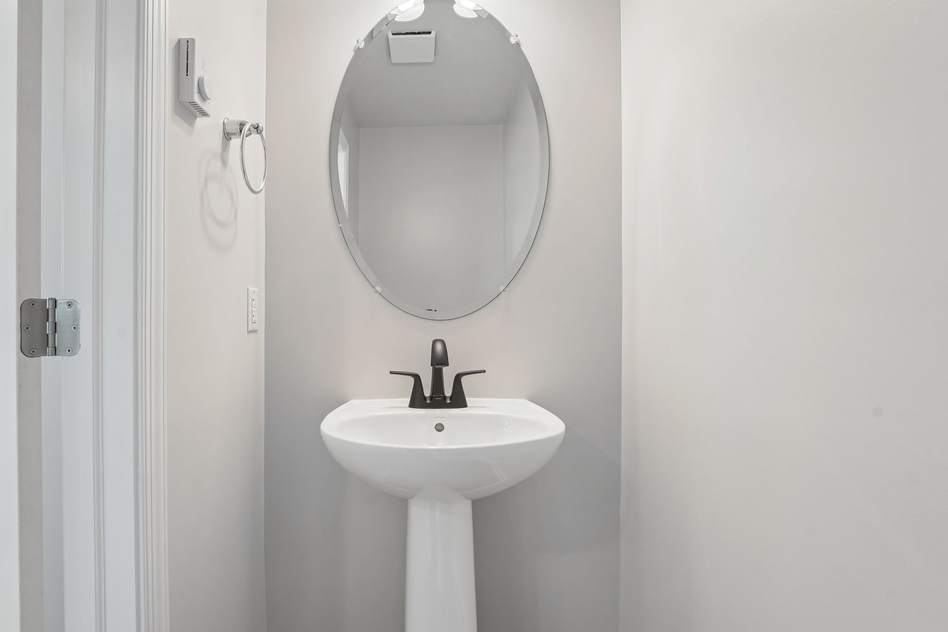 Redfield-SCTH93-Powder-Room-2