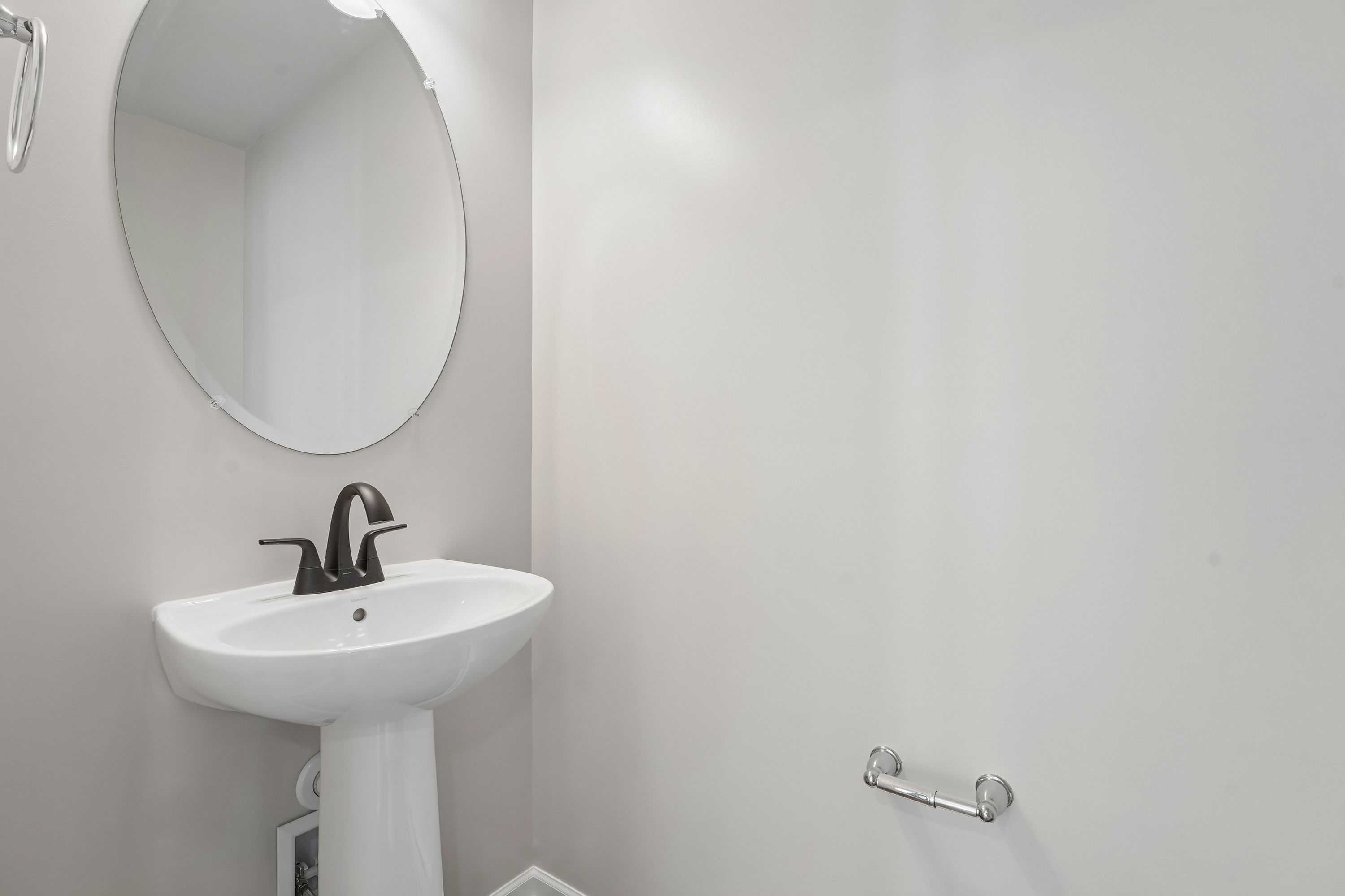 Redfield-SCTH93-Powder-Room-1