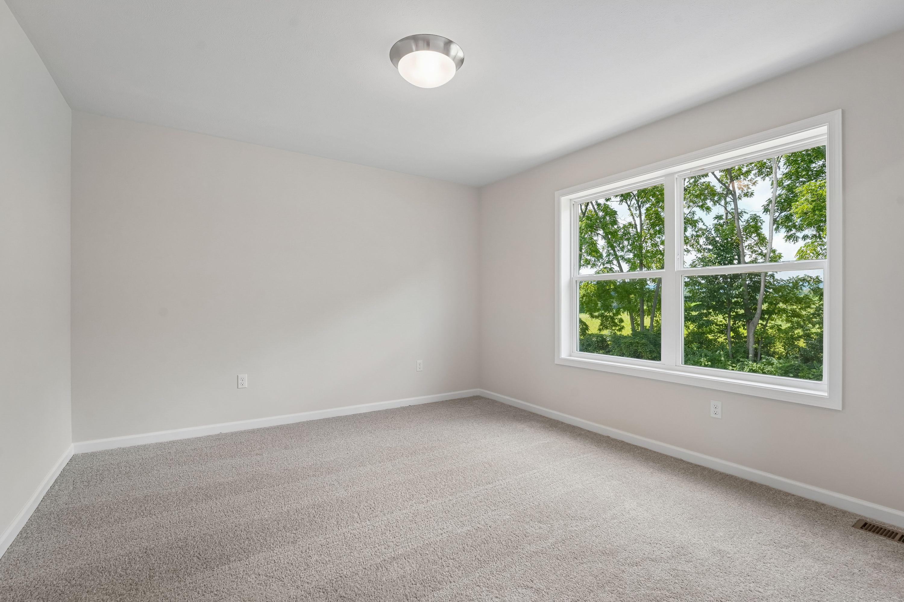 Redfield-SCTH93-Owners-Bedroom-1