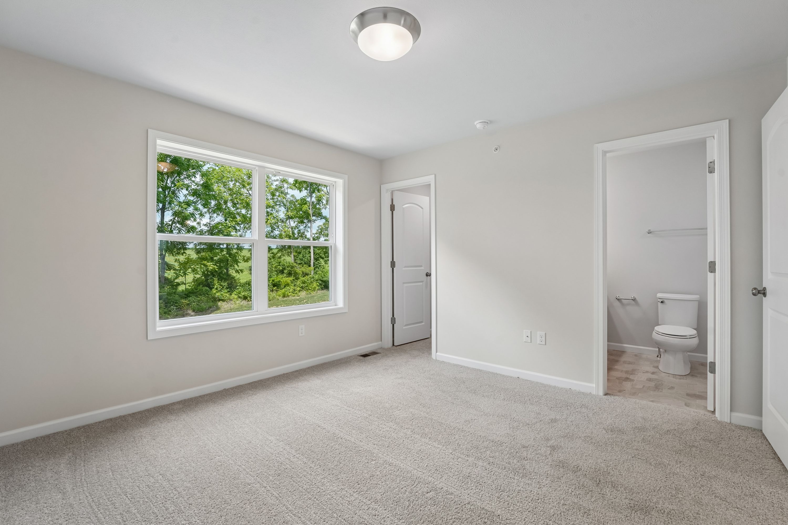 Redfield-SCTH93-Owners-Bedroom-2